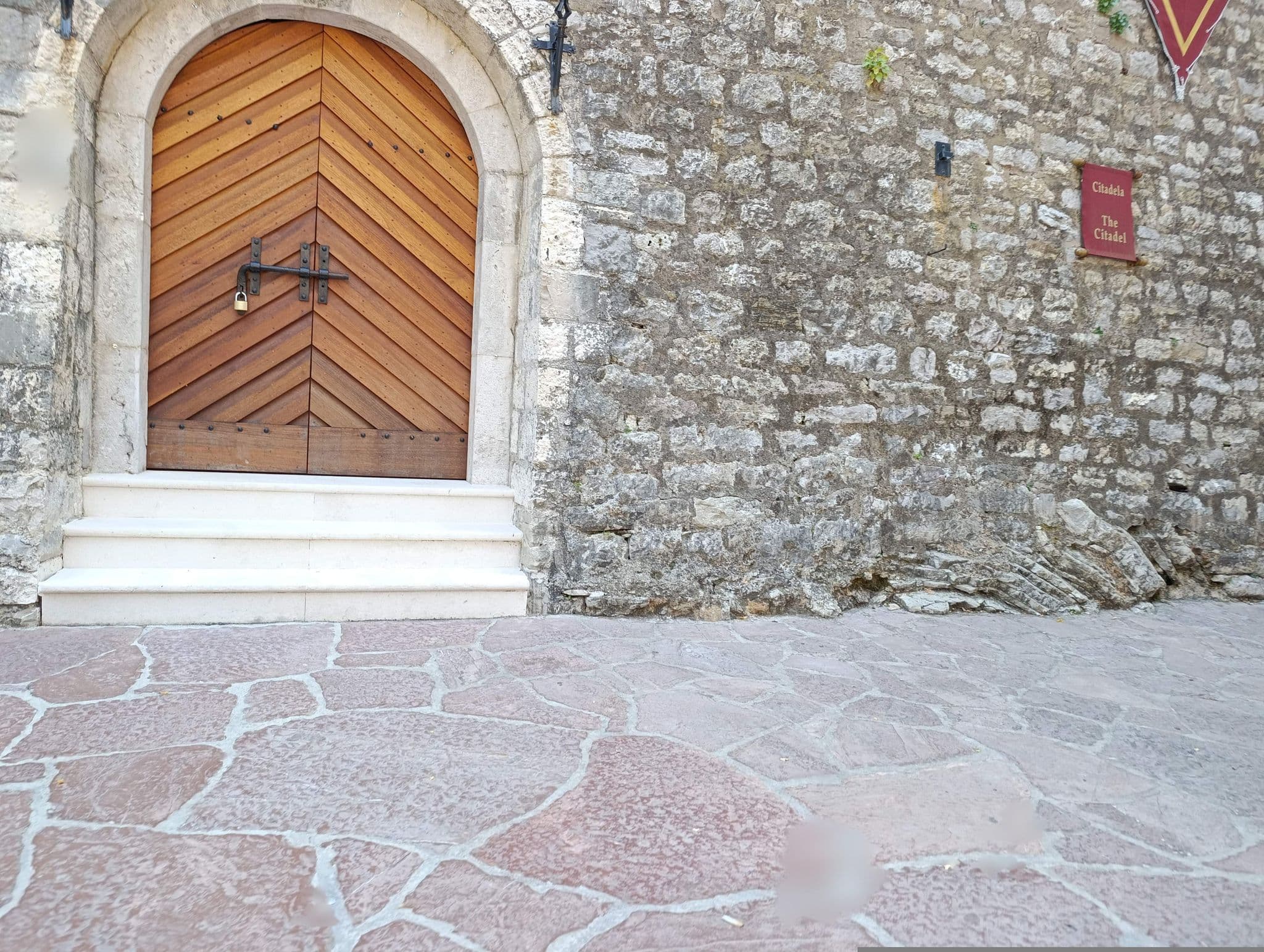 Street view near La Villa Boutique Hotel, Budva — © shoorick (CC BY-SA · Mapillary)