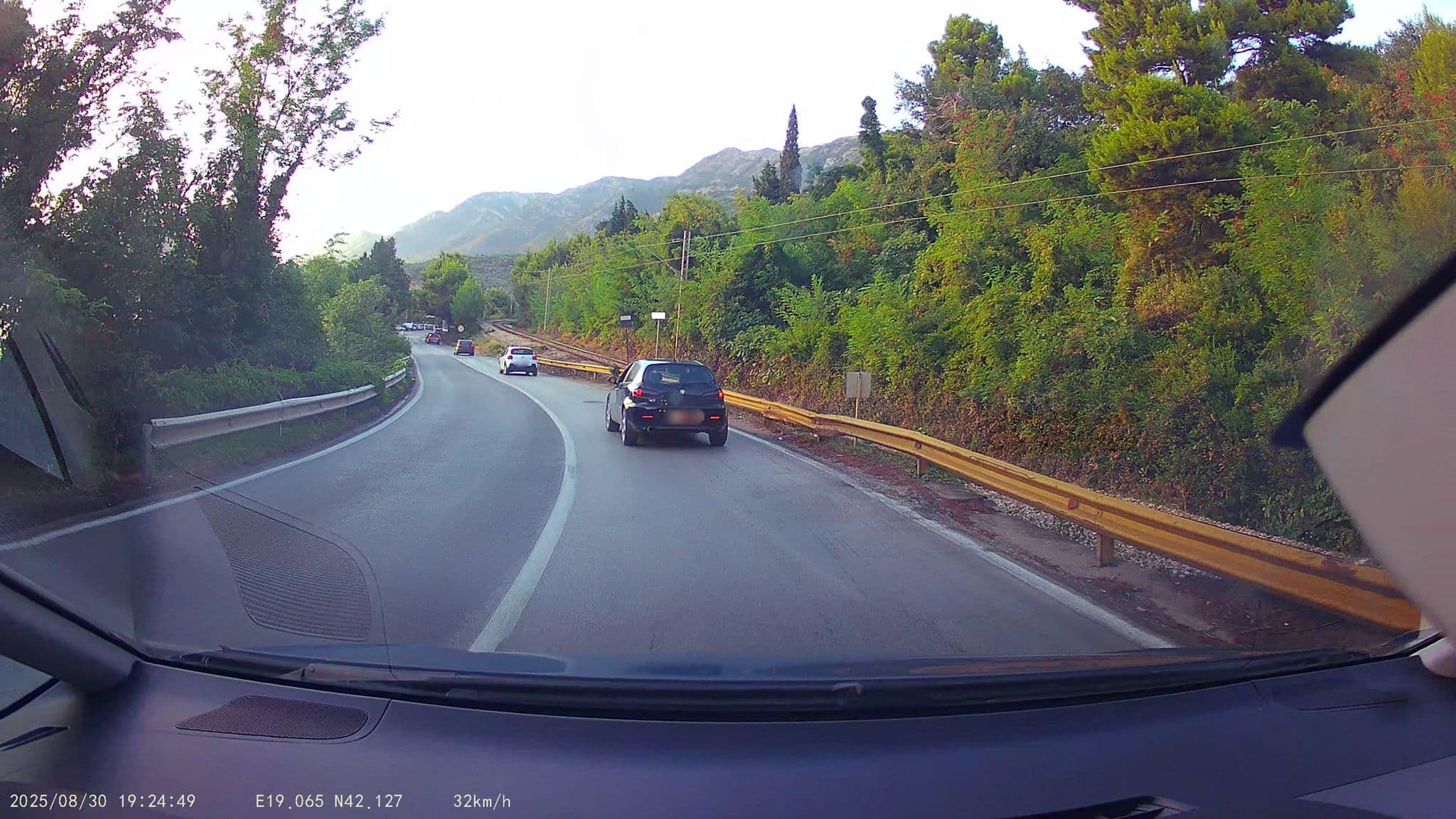 Street view near Soho Hotels And Resort, Sutomore — © pmilanovic (CC BY-SA · Mapillary)