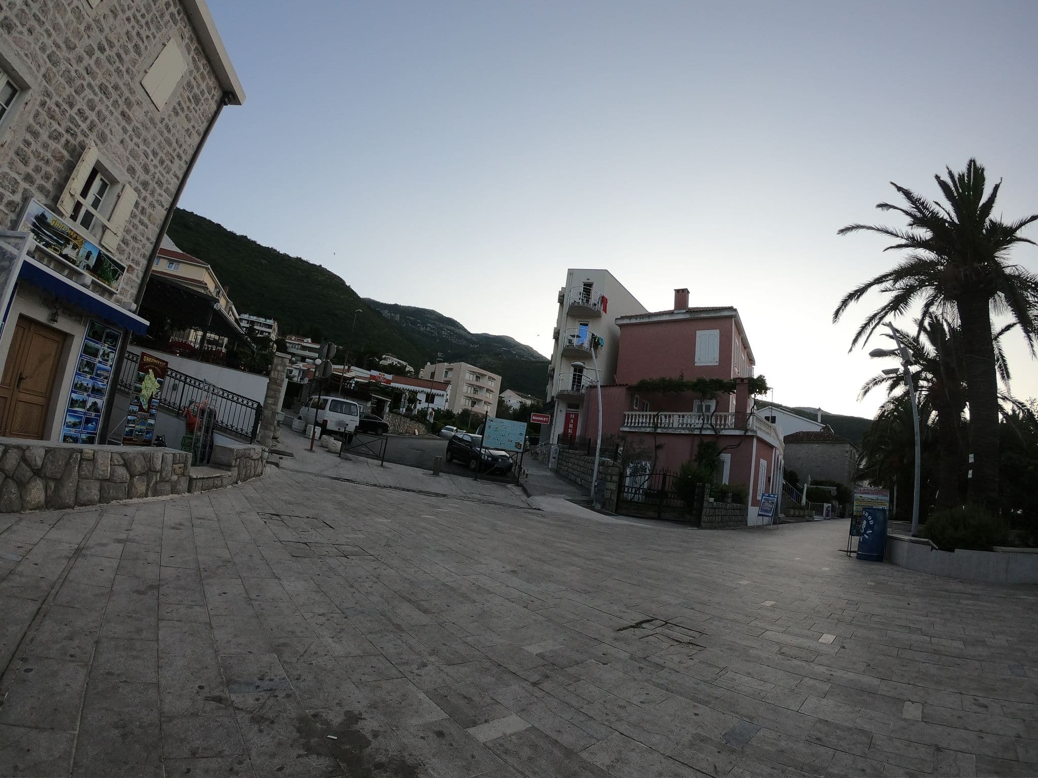 Street view near Hotel Mun, Petrovac na Moru — © jakka (CC BY-SA · Mapillary)