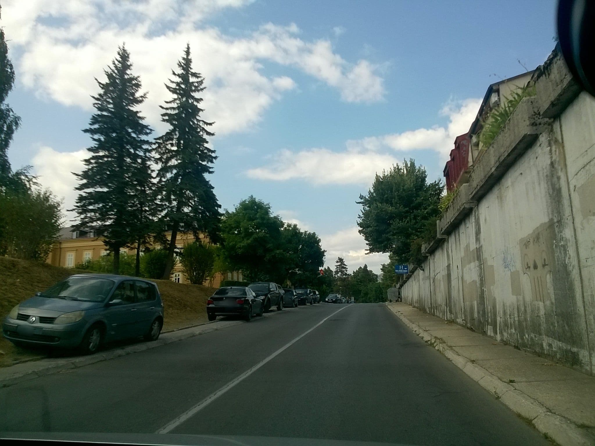 Street view near APARTMANI BOKAN, Cetinje — © batavs (CC BY-SA · Mapillary)