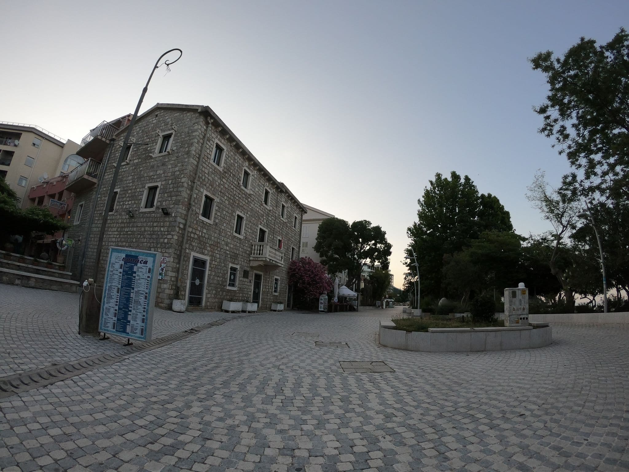 Street view near Hotel Oaza & Oaza Lux, Petrovac na Moru — © jakka (CC BY-SA · Mapillary)