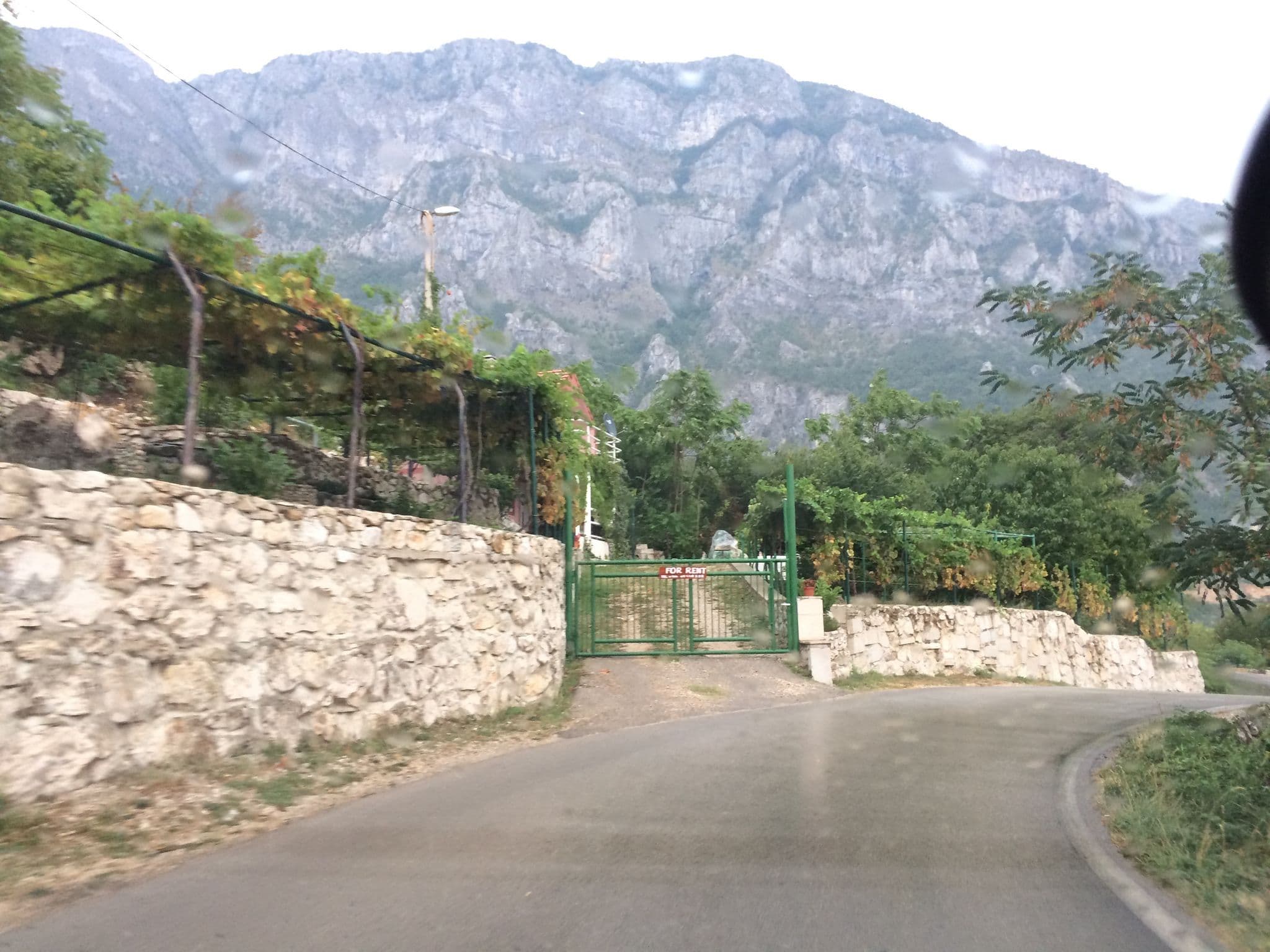 Street view near Holiday Village Ostrog, Nikšić — © batavs (CC BY-SA · Mapillary)