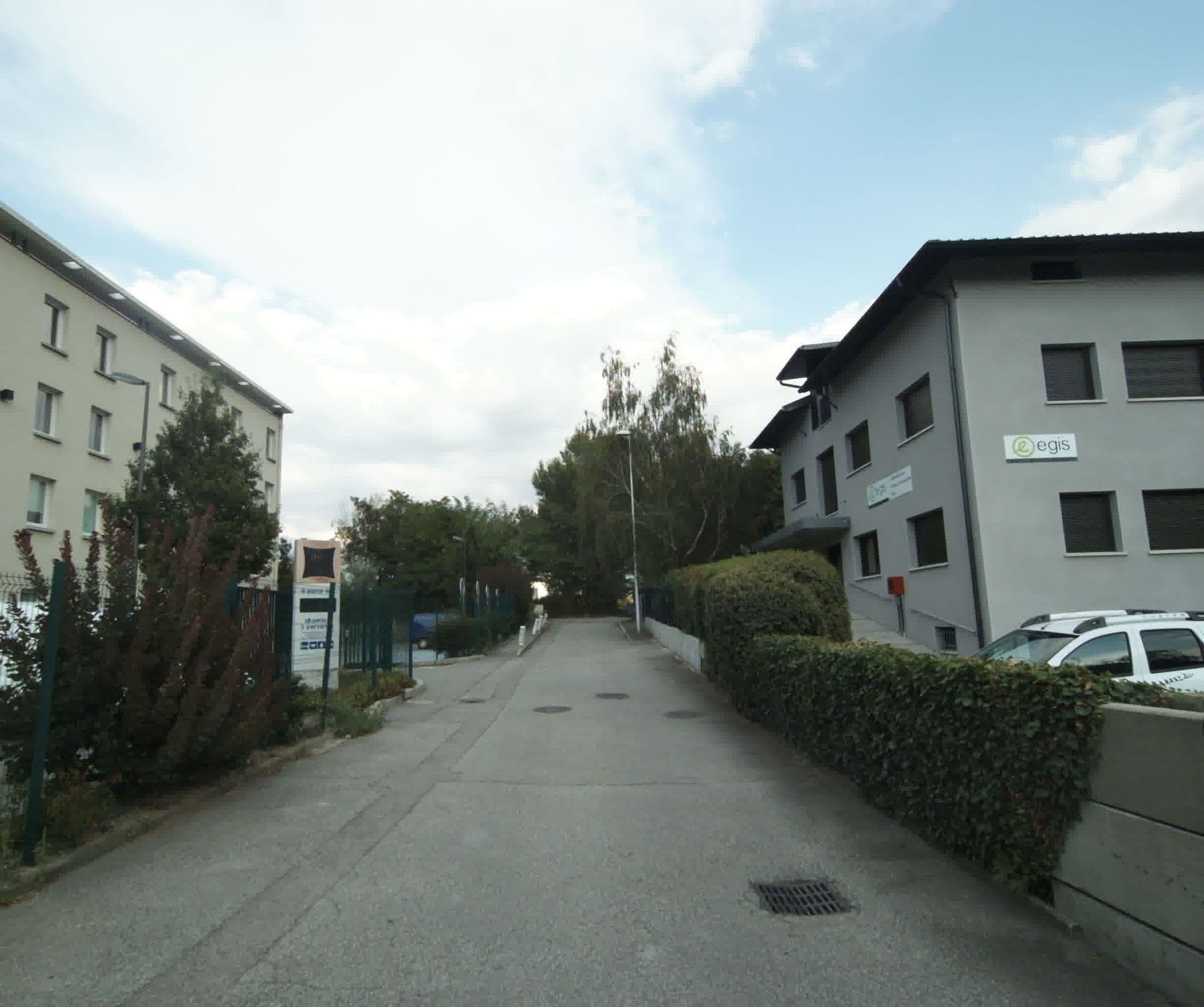 Street view near Ibis Budget, Seyssins — © sogefi (CC BY-SA · Mapillary)