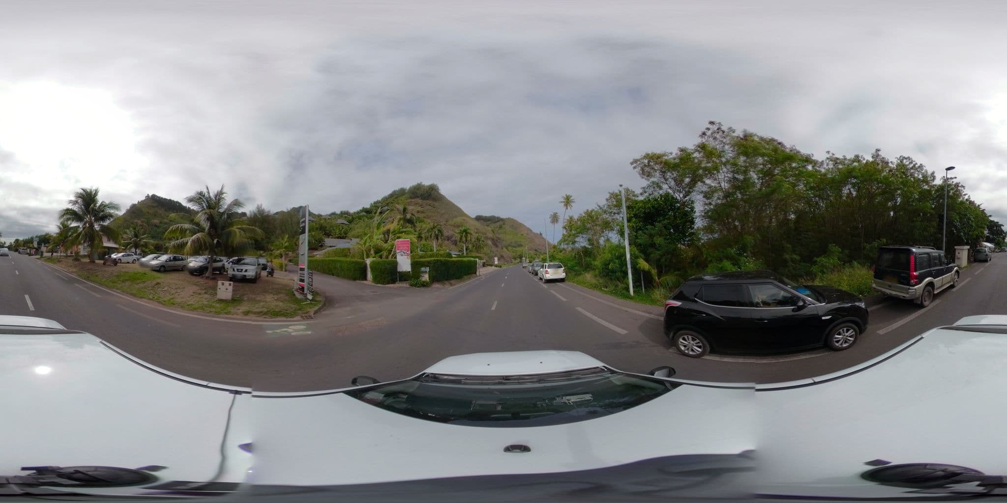 Street view near La Maison Orange, Papetoai — © ratzillas (CC BY-SA · Mapillary)