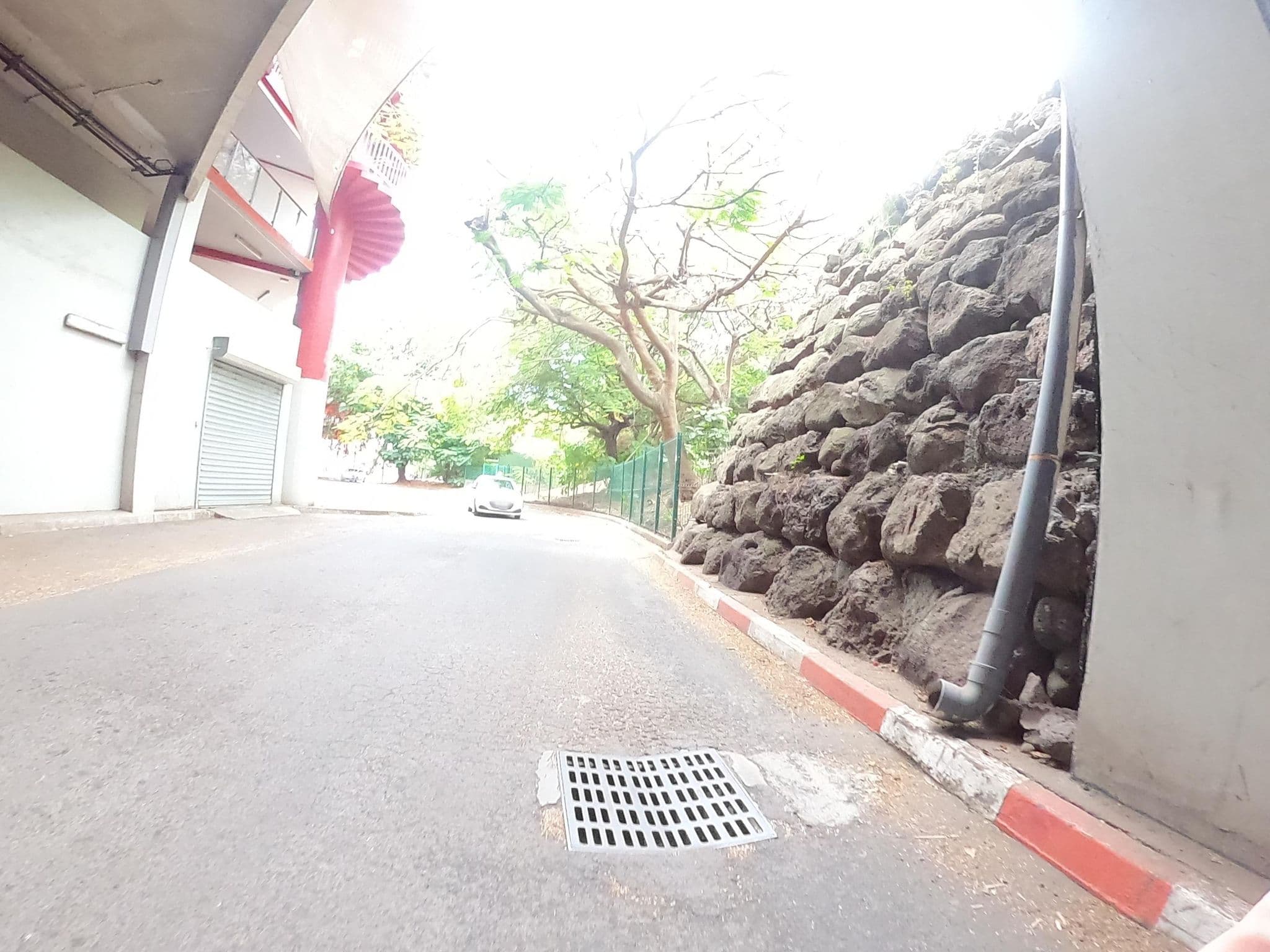 Street view near Le Méridien, Punaauia — © Bernard987 (CC BY-SA · Mapillary)