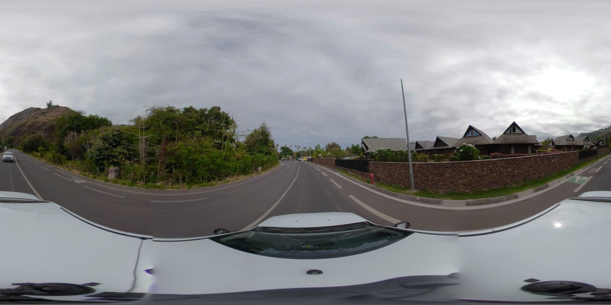 Street view near Moorea Sunset Beach, Papetoai — © ratzillas (CC BY-SA · Mapillary)