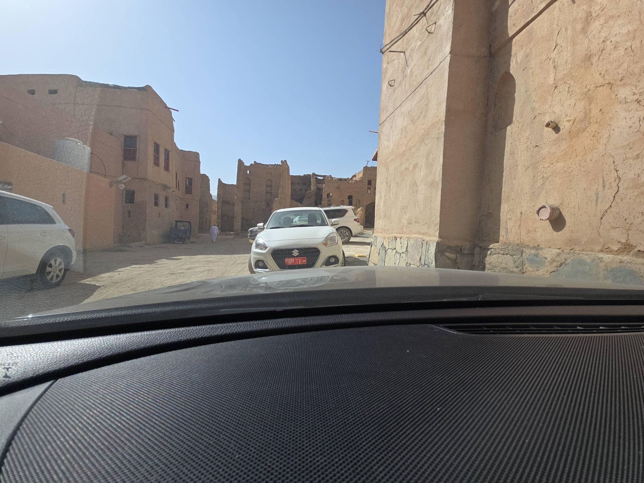 Street view near Bait Aljabal Hospitality Inn, Bahlā’ — © Almu3009 (CC BY-SA · Mapillary)