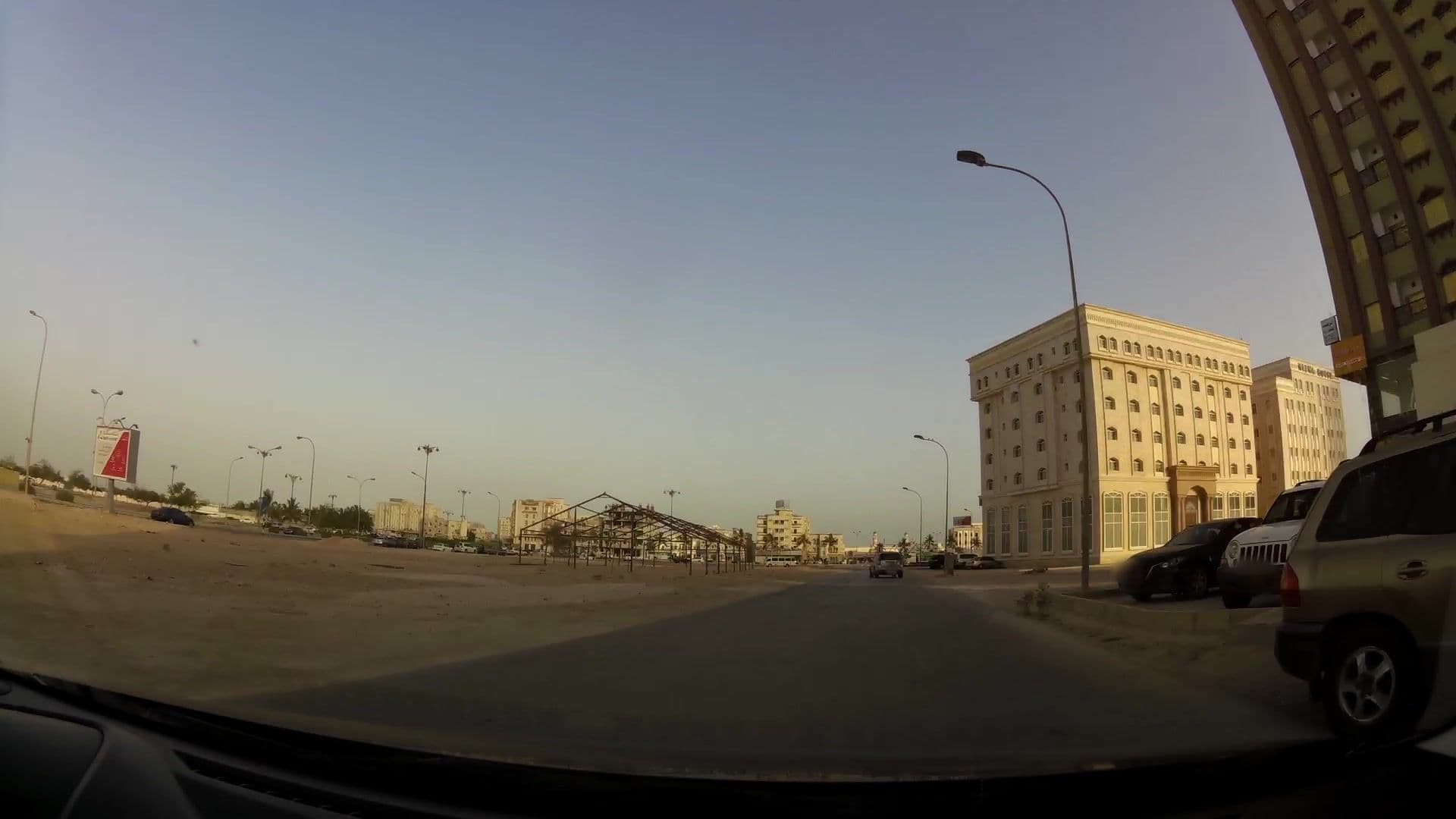 Street view near Hamden Plaza Hotel, Şalālah — © kaartcam (CC BY-SA · Mapillary)