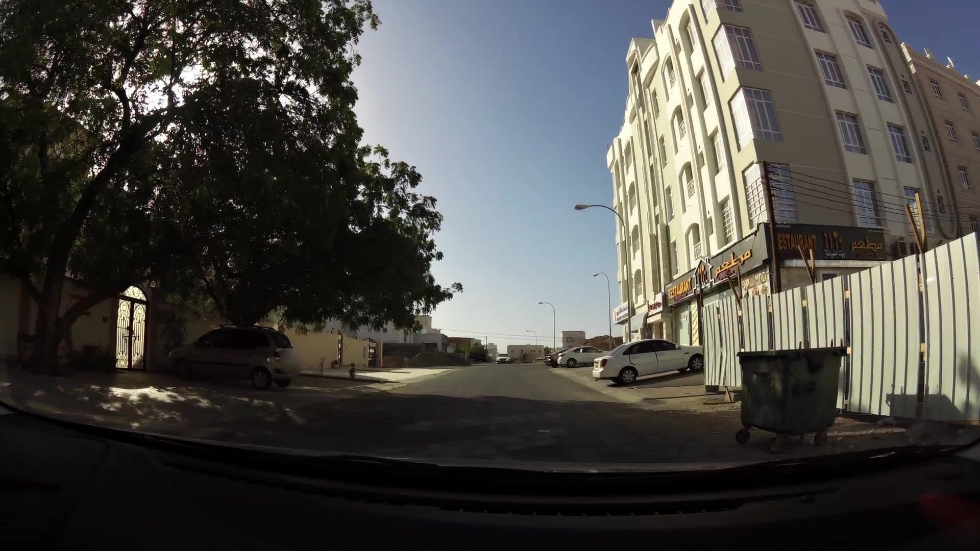 Street view near حصن المشايخ للشقق الفندقية, Seeb — © kaartcam (CC BY-SA · Mapillary)