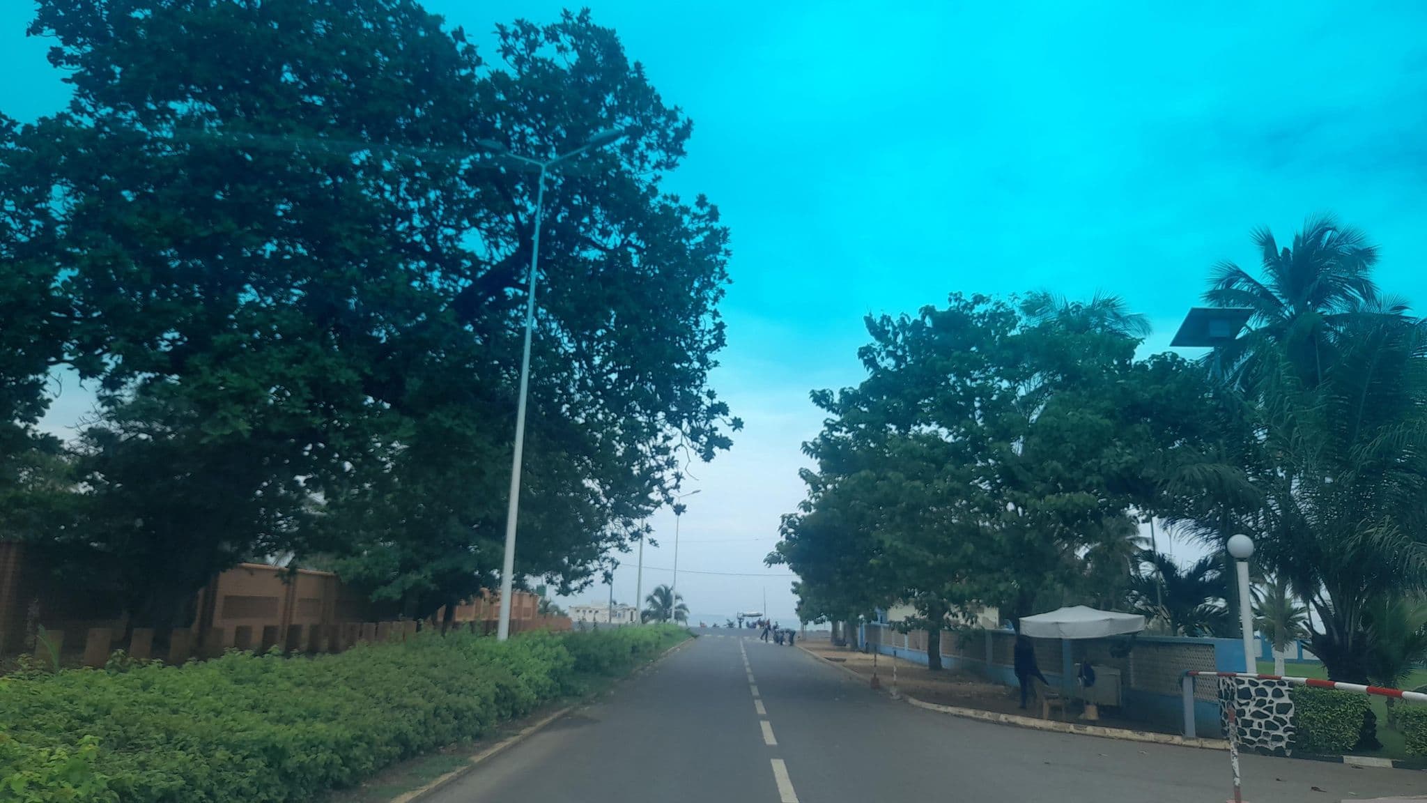 Street view near Lè Benin Hotel, Lomé — © agecet (CC BY-SA · Mapillary)