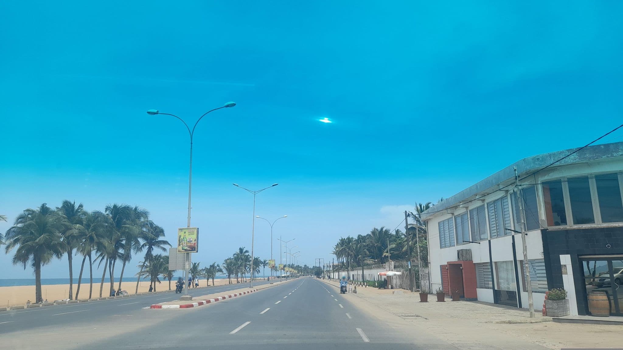 Street view near Golden Beach Hotel - Bar - Restaurant, Lomé — © agecet (CC BY-SA · Mapillary)