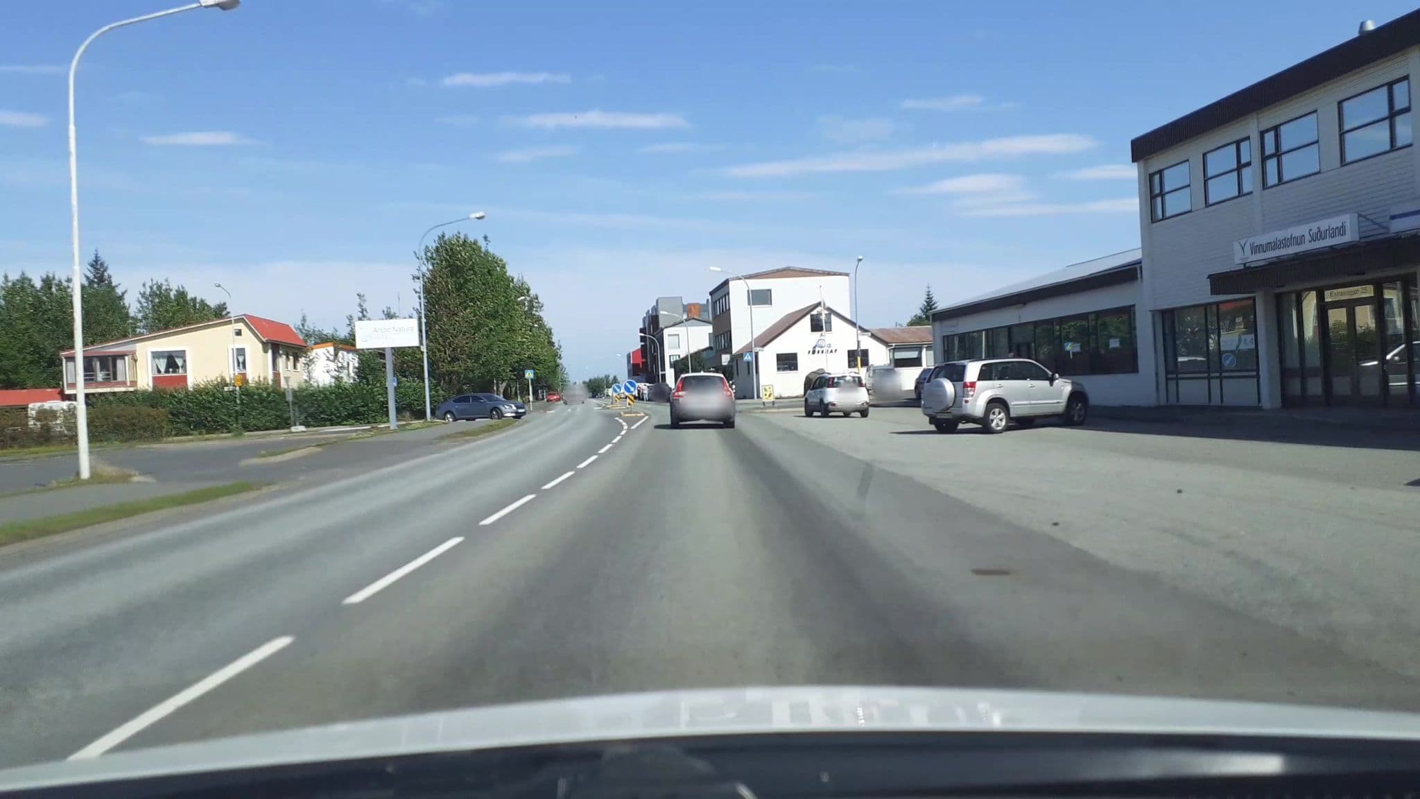 Street view near Fosstún íbúðahótel Selfossi, Selfoss — © kjarrval (CC BY-SA · Mapillary)