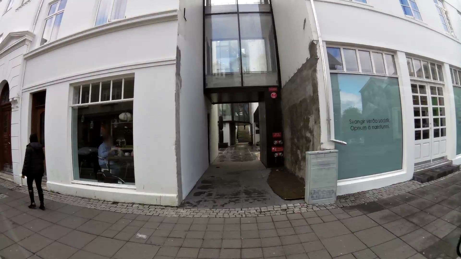 Street view near Sandholt, Reykjavík — © kaartcam (CC BY-SA · Mapillary)