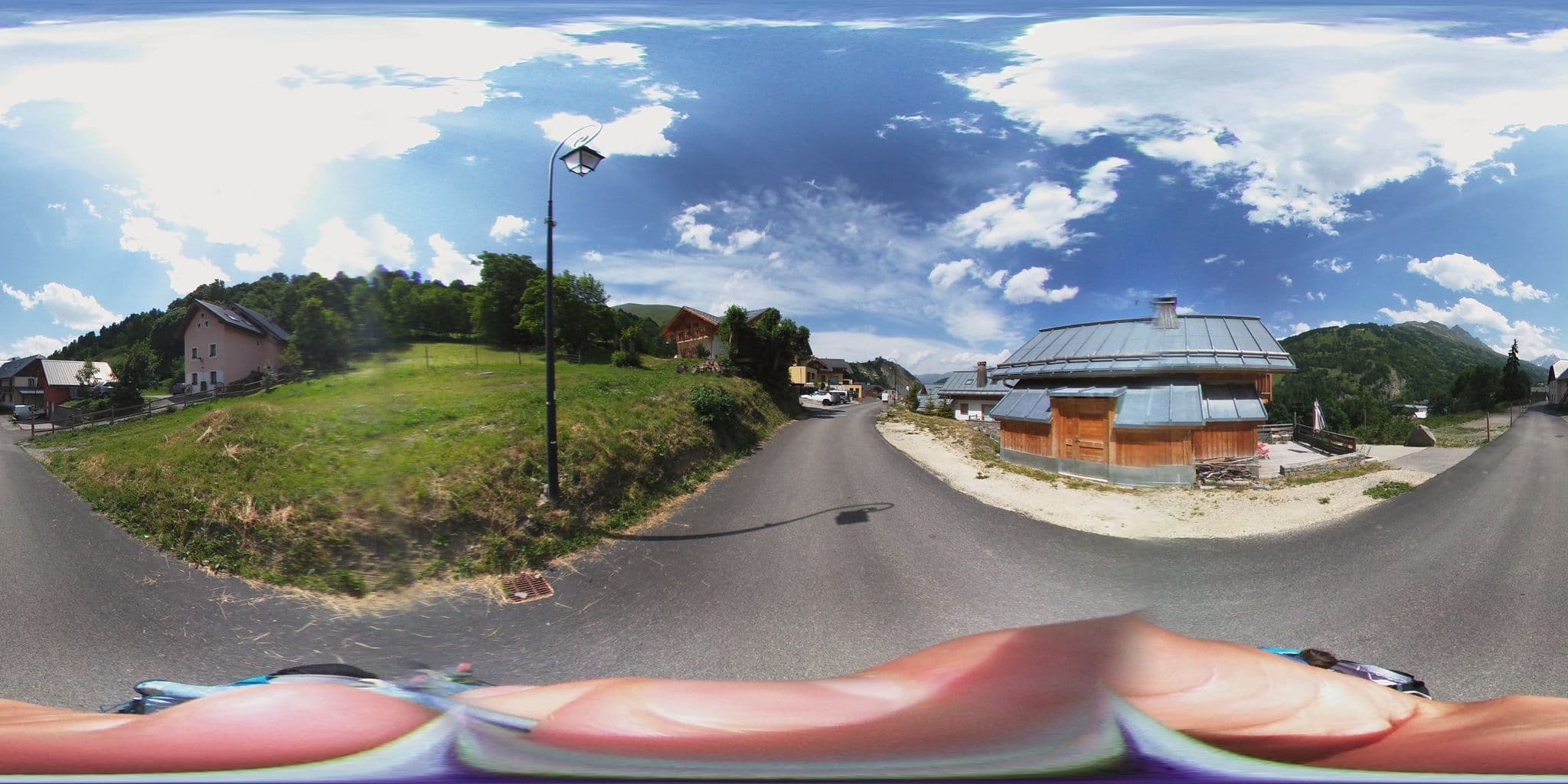 Street view near Fleur des Neiges, Valloire — © remonet (CC BY-SA · Mapillary)