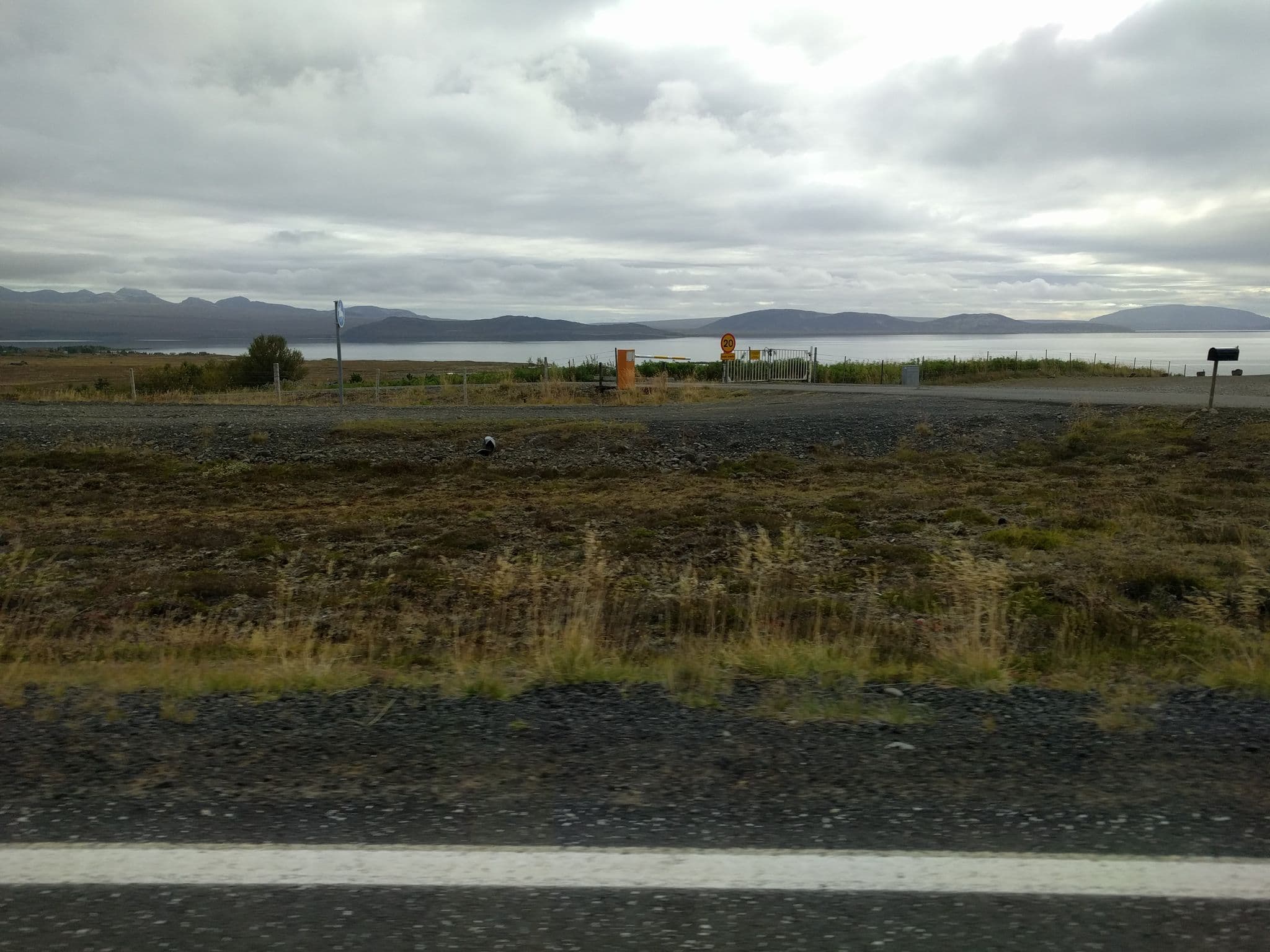 Street view near Þingvellir Skálabrekka, Mosfellsbær — © peterneubauer (CC BY-SA · Mapillary)