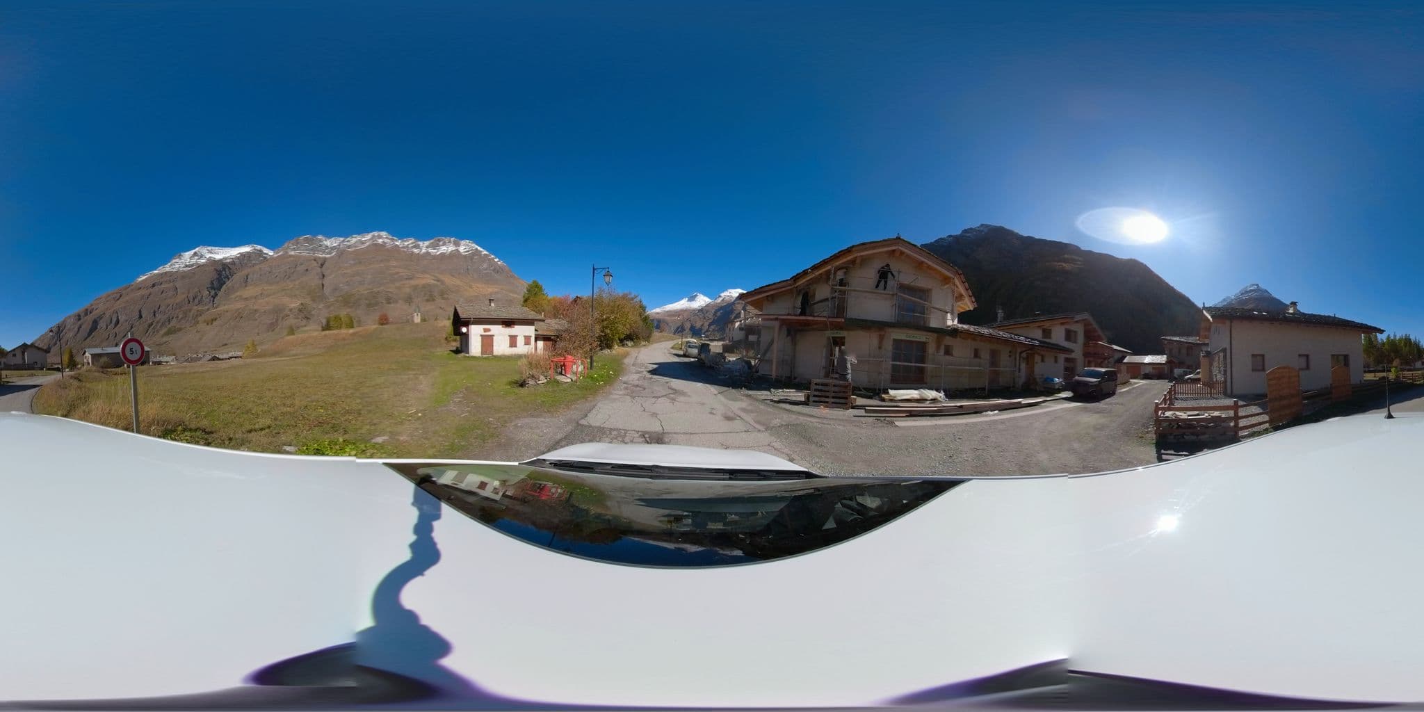 Street view near Lo Farrou, Val-d'Isère