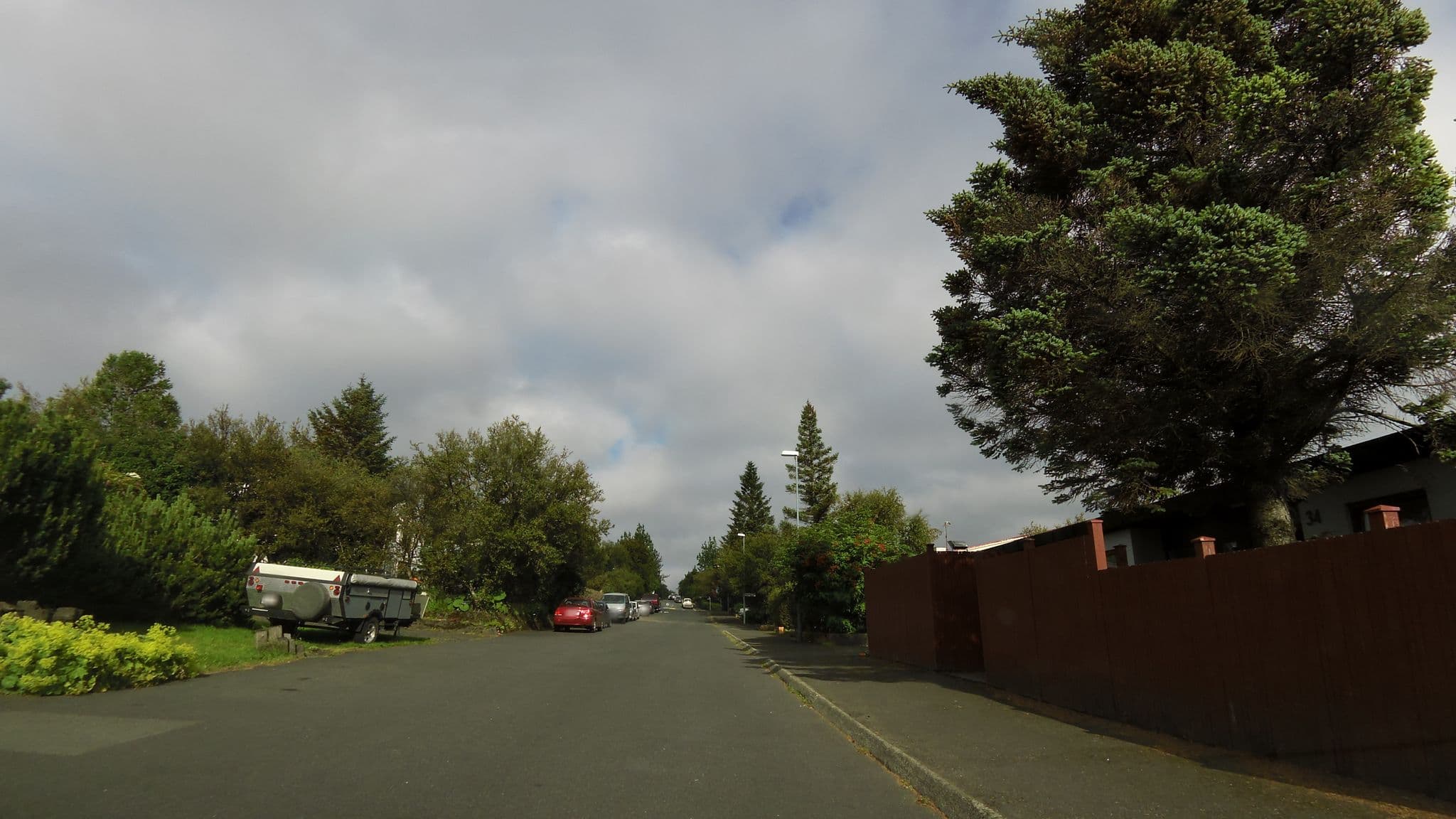 Street view near Unoffical Spanish Embassy, Kópavogur — © stalfur (CC BY-SA · Mapillary)