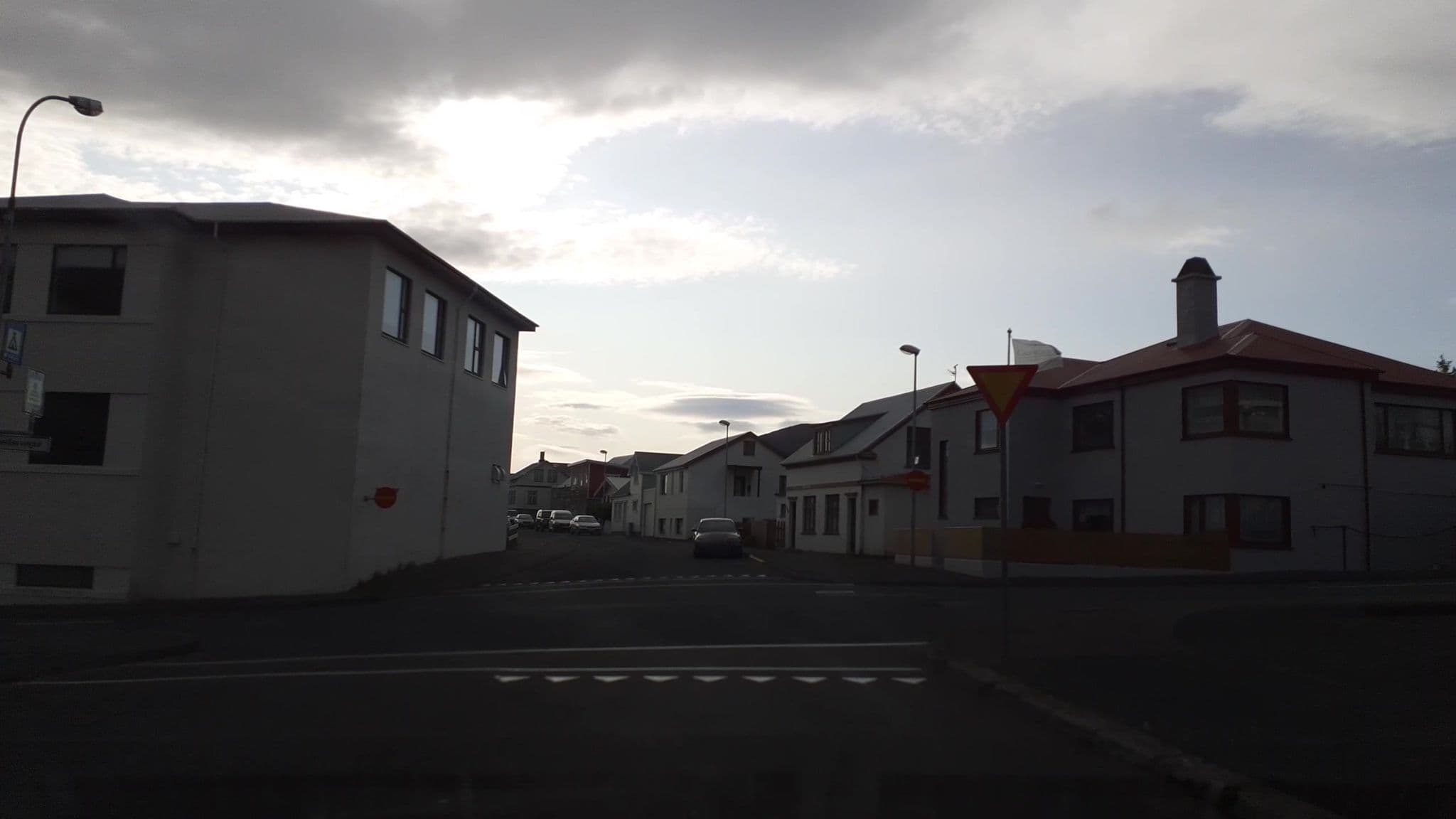 Street view near Guesthouse Hredrid, Vestmannaeyjar — © kjarrval (CC BY-SA · Mapillary)