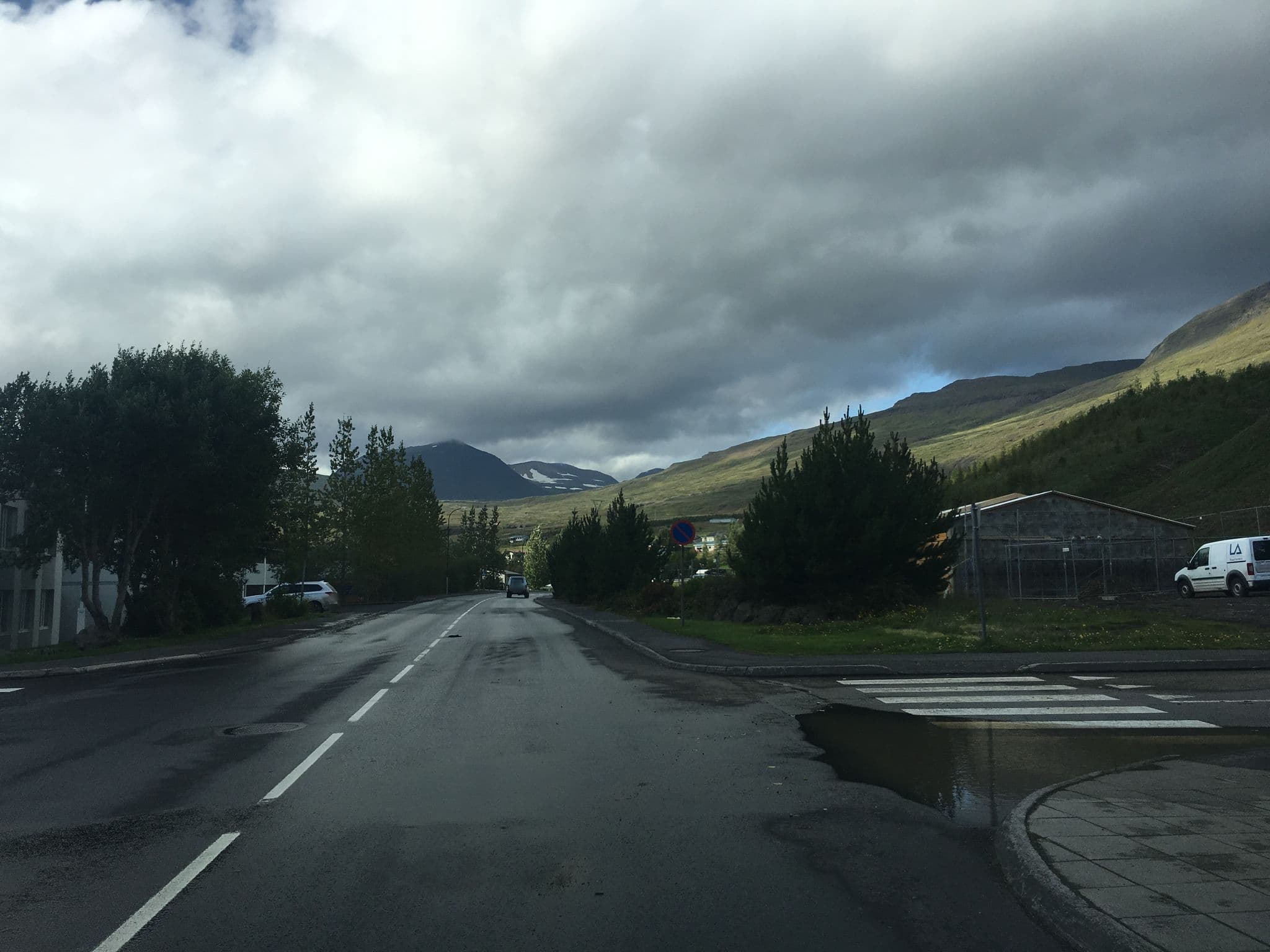 Street view near Fjarðahótel, Reyðarfjörður — © thulemaps (CC BY-SA · Mapillary)