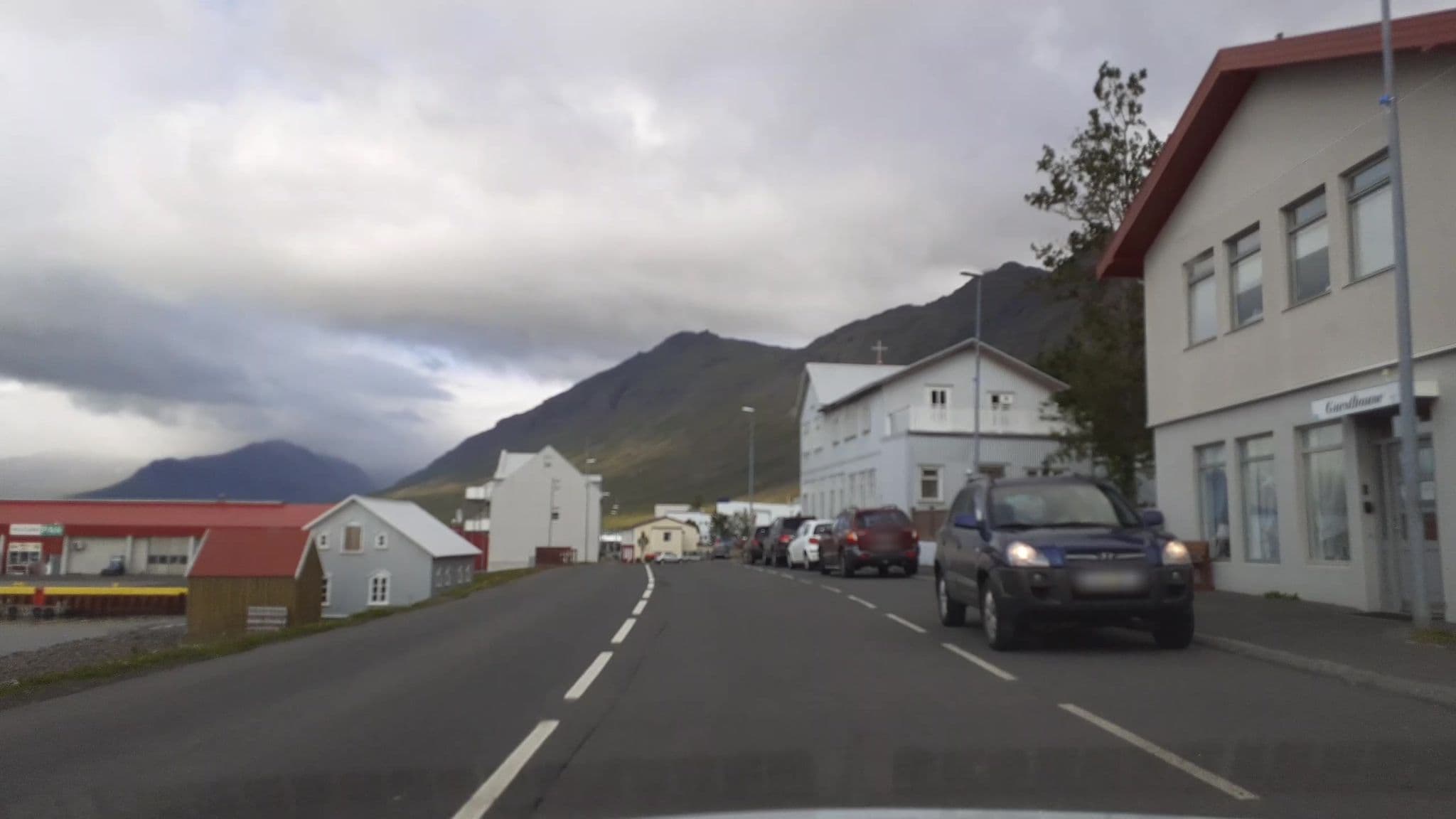 Street view near Við Lækinn, Neskaupstaður — © kjarrval (CC BY-SA · Mapillary)