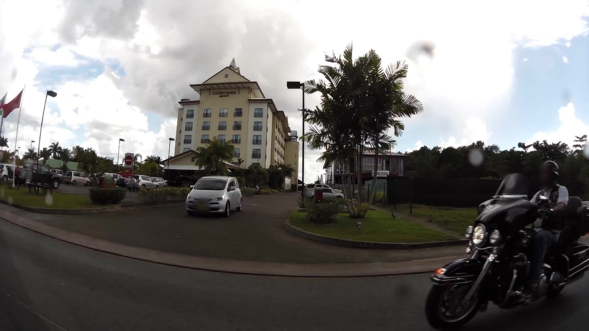 Street view near Courtyard Hotel Paramaribo, Rainville — © kaartcam (CC BY-SA · Mapillary)