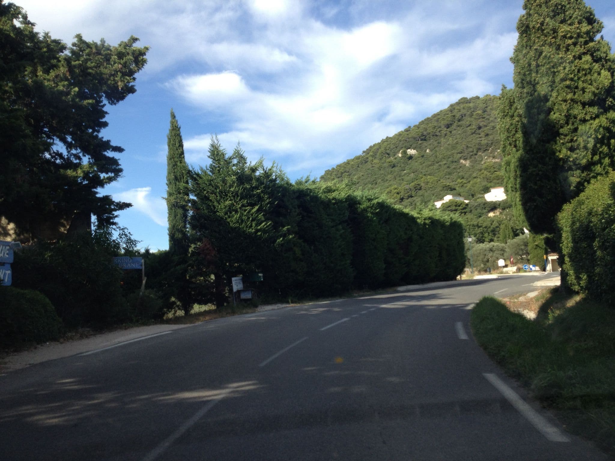 Street view near Auberge La Bastide Bleue, Sablet — © zimmy (CC BY-SA · Mapillary)
