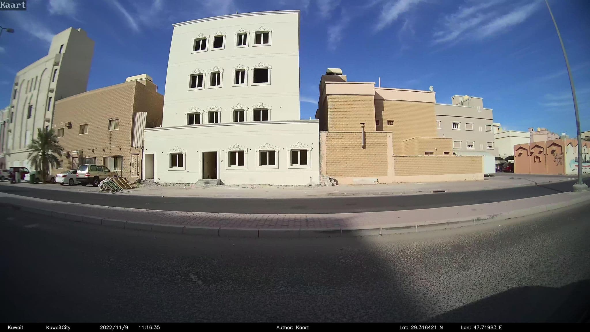 Street view near Hilton Kuwait Resort - @hiltonhotels in Kuwait City, Al Ahmadi, Al Jahrā’ — © kaart_2 (CC BY-SA · Mapillary)