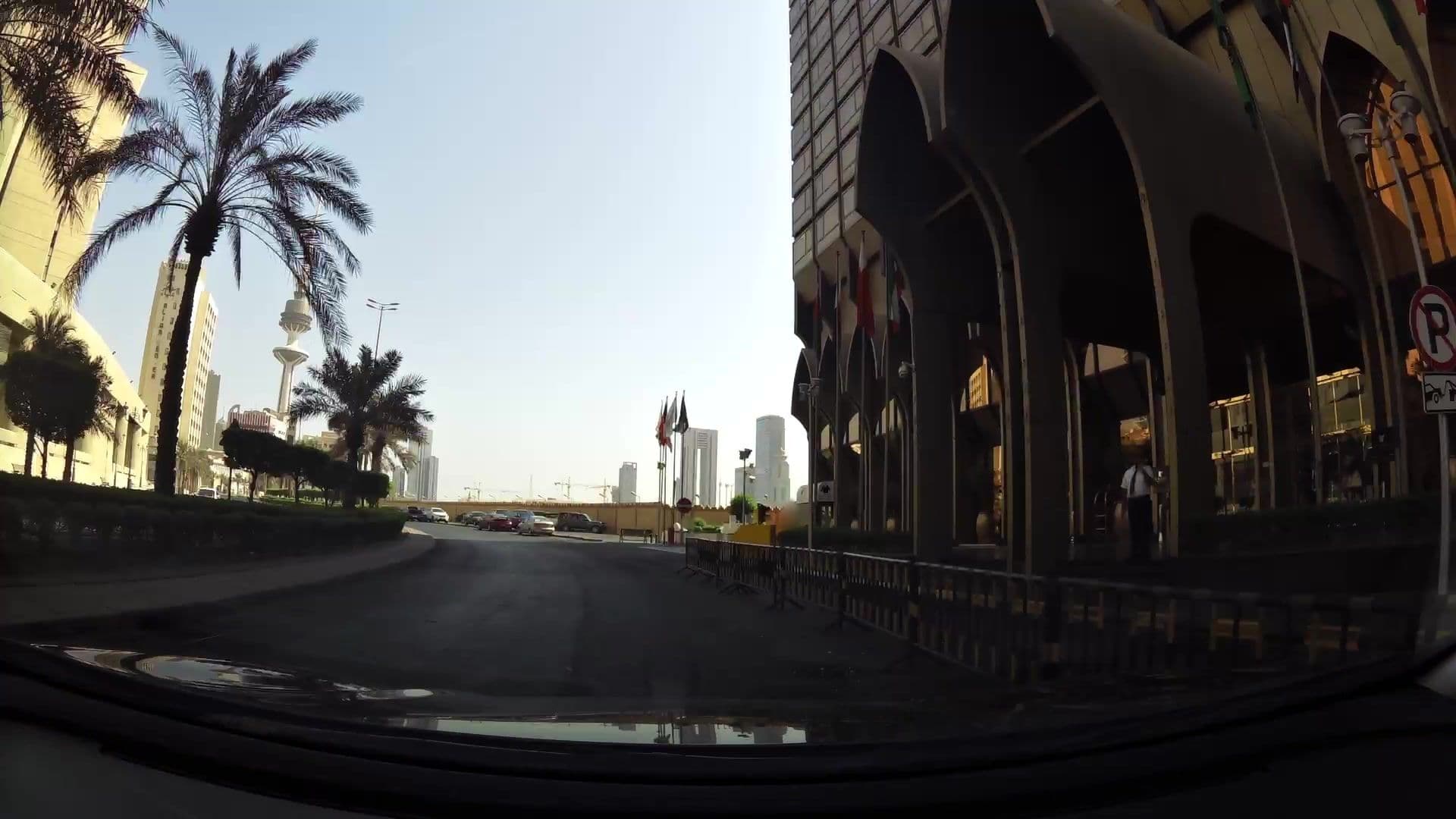 Street view near Swinming pook & JW Marriot, Kuwait City — © kaartcam (CC BY-SA · Mapillary)