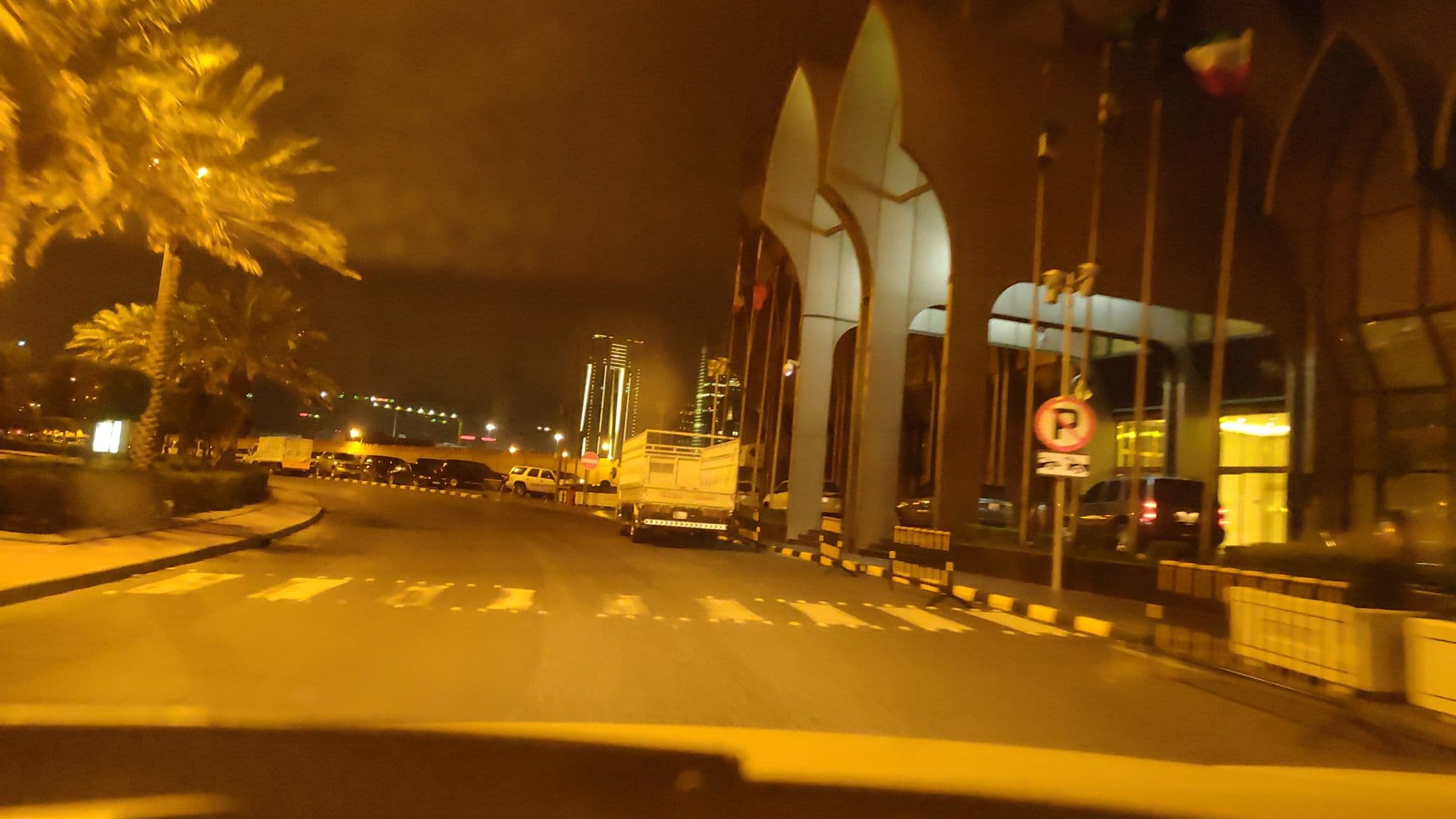Street view near Swimming pool & JW Marriot, Kuwait City — © rubyah (CC BY-SA · Mapillary)