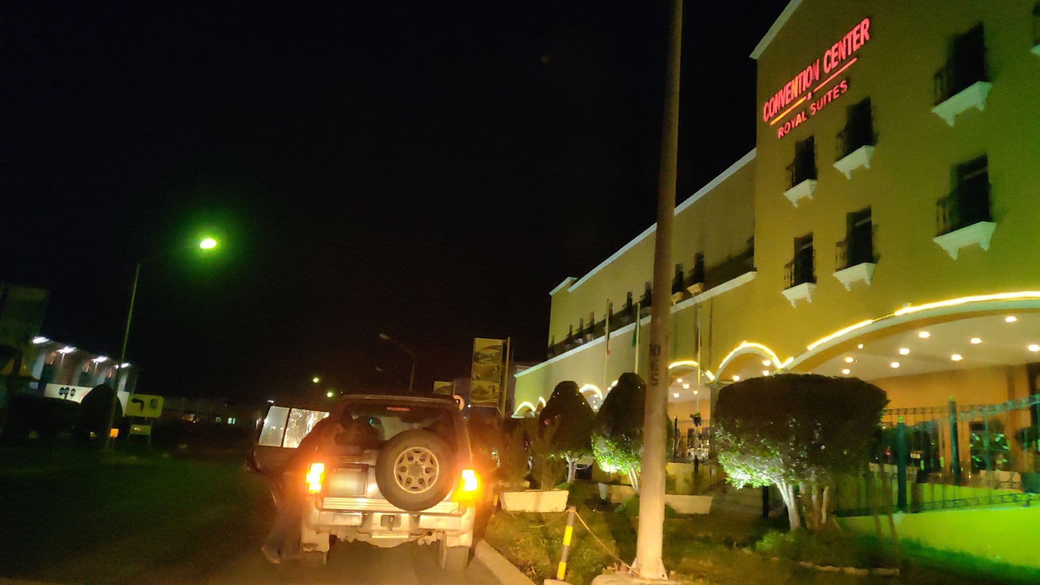 Street view near The Convention Centre & Royal Suites, Ash Shāmīyah — © rubyah (CC BY-SA · Mapillary)