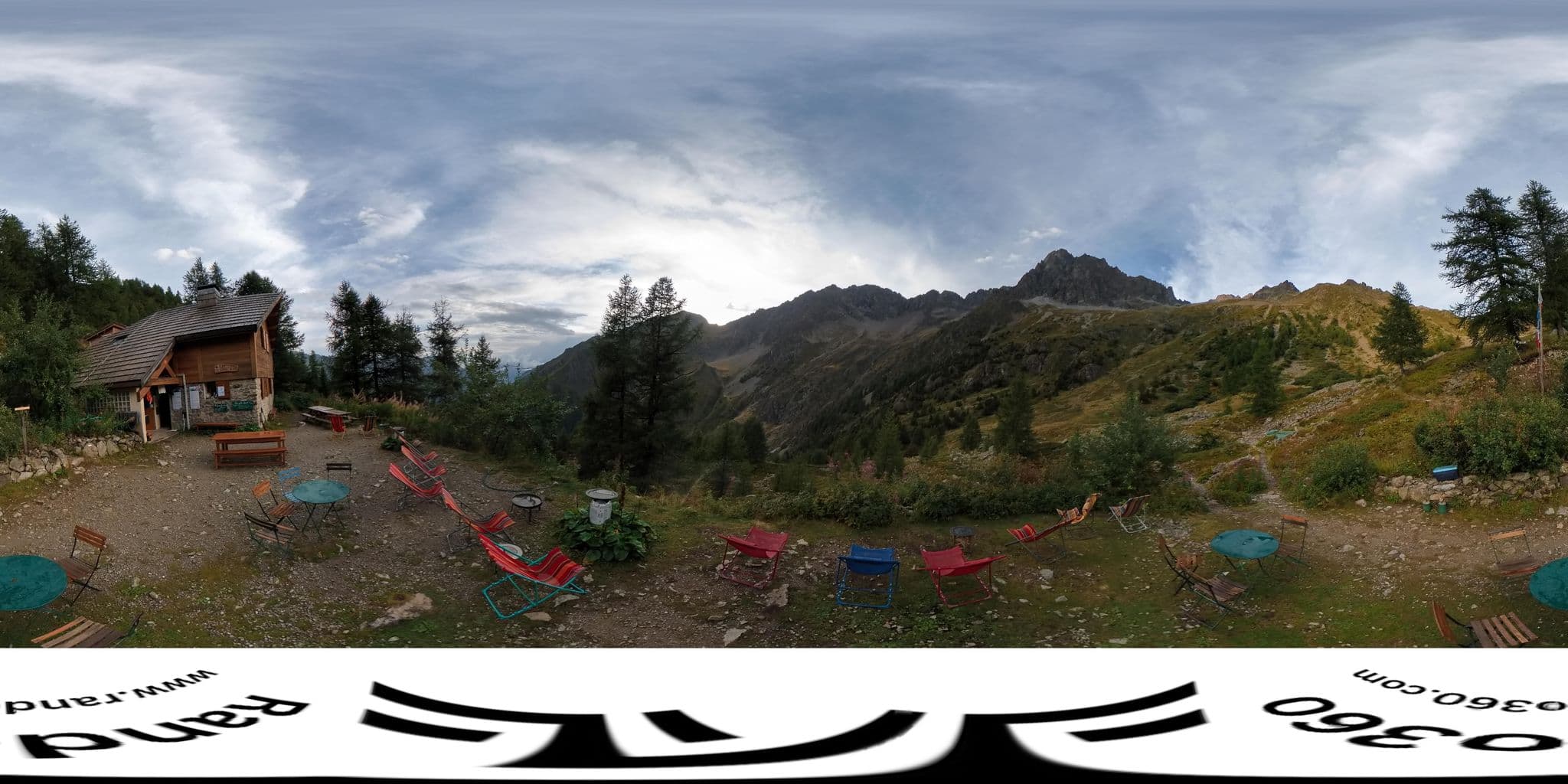 Street view near Refuge des Souffles, Saint-Bonnet-en-Champsaur — © Rando360 (CC BY-SA · Mapillary)