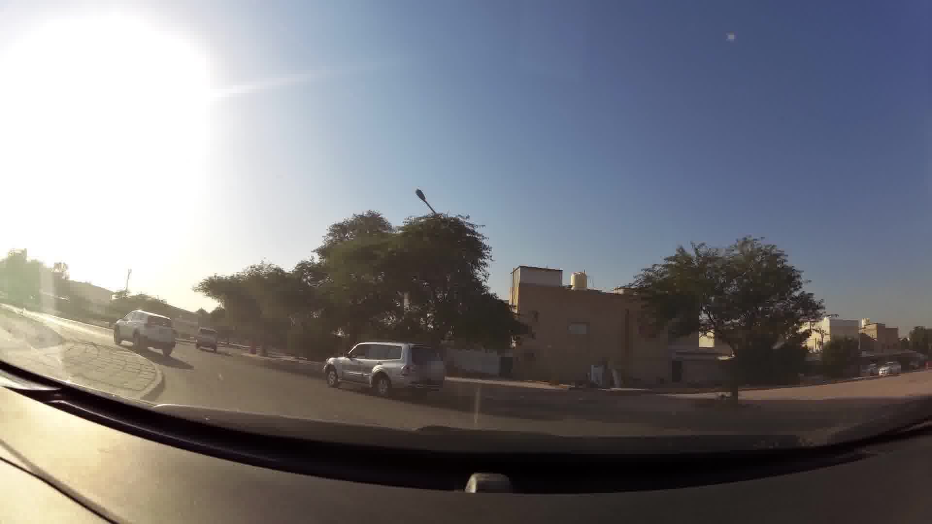 Street view near الاحمدي, Al Aḩmadī — © skippern (CC BY-SA · Mapillary)