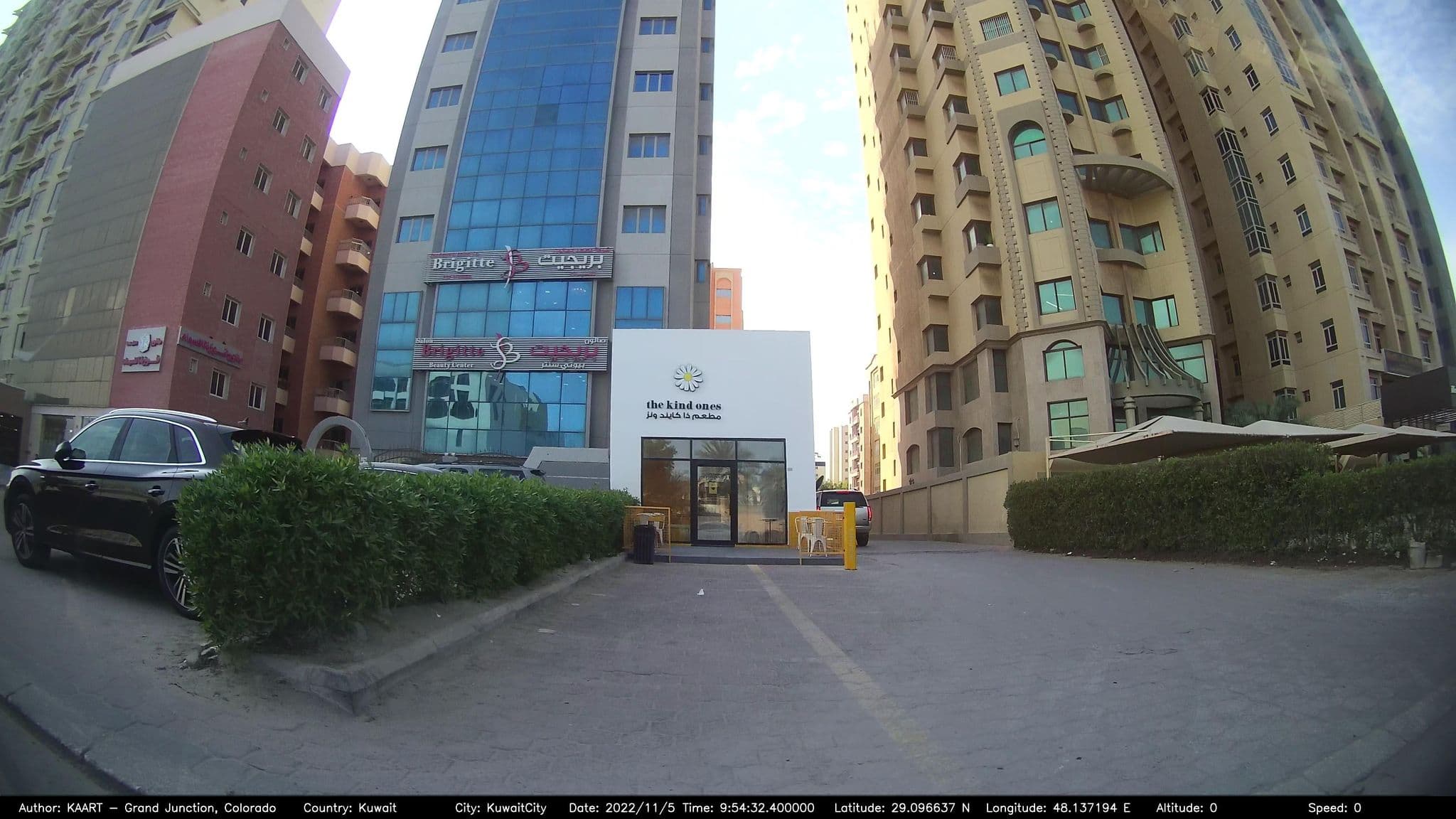 Street view near Amwaj Hotel Apartment, Al Manqaf — © kaart_2 (CC BY-SA · Mapillary)