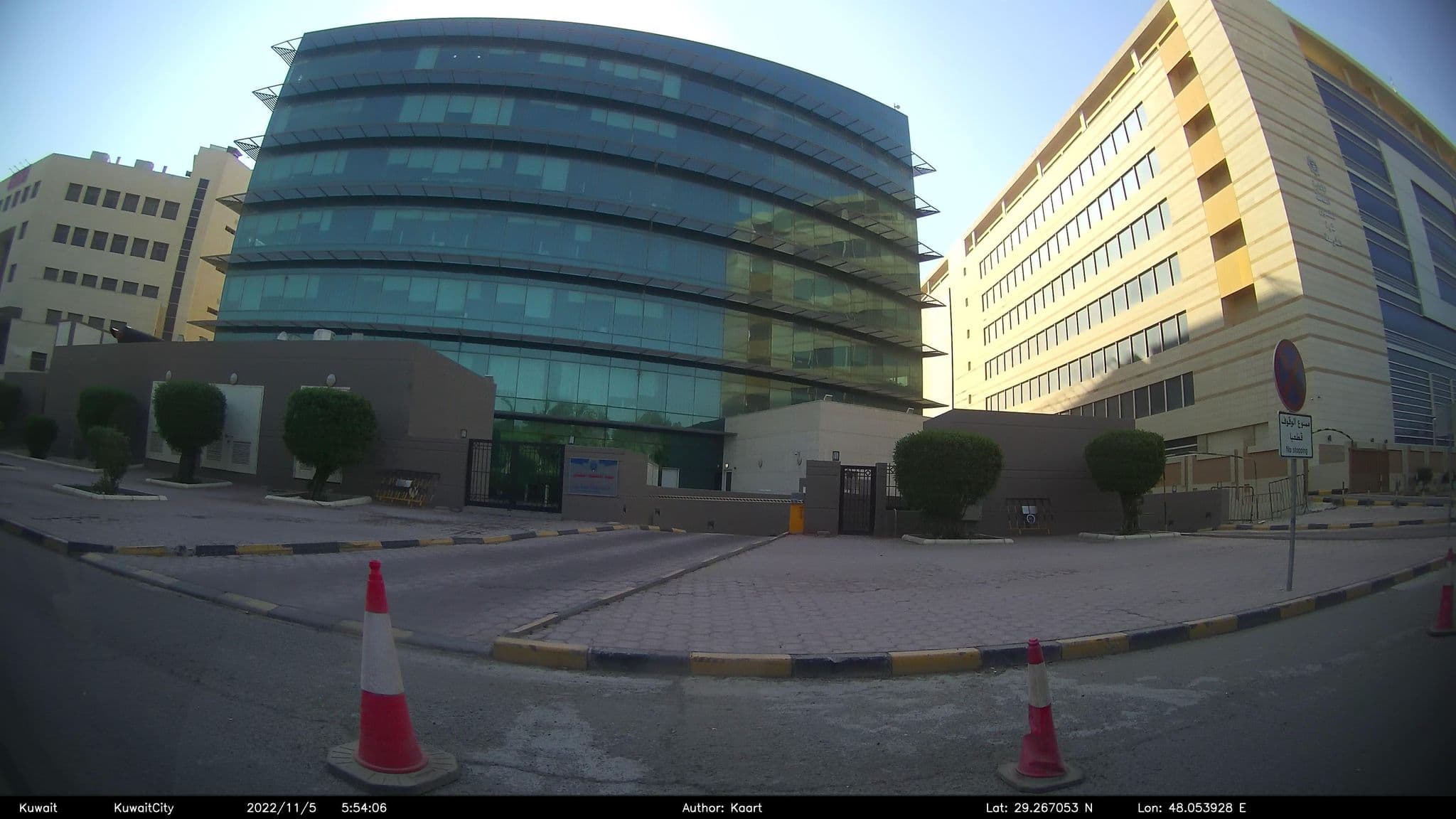 Street view near @ courtyard Maryott, Şabāḩ as Sālim — © kaart_2 (CC BY-SA · Mapillary)