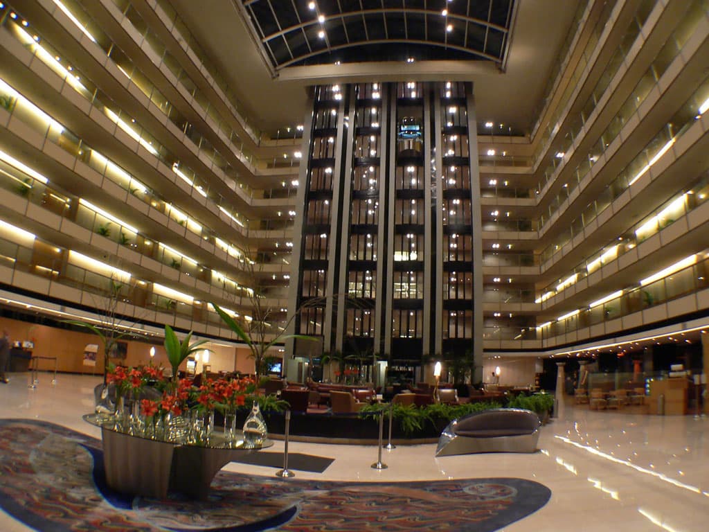 Hotel Hilton Buenos Aires (via Wikimedia Commons, CC BY-SA 2.0)