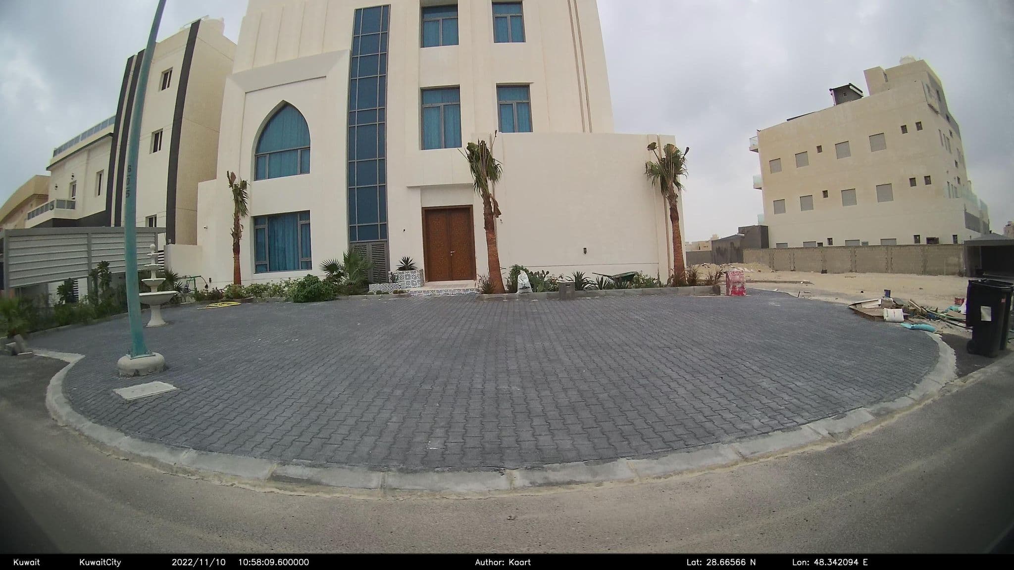 Street view near Dashti’s Chalet, Al Wafrah — © kaart_2 (CC BY-SA · Mapillary)