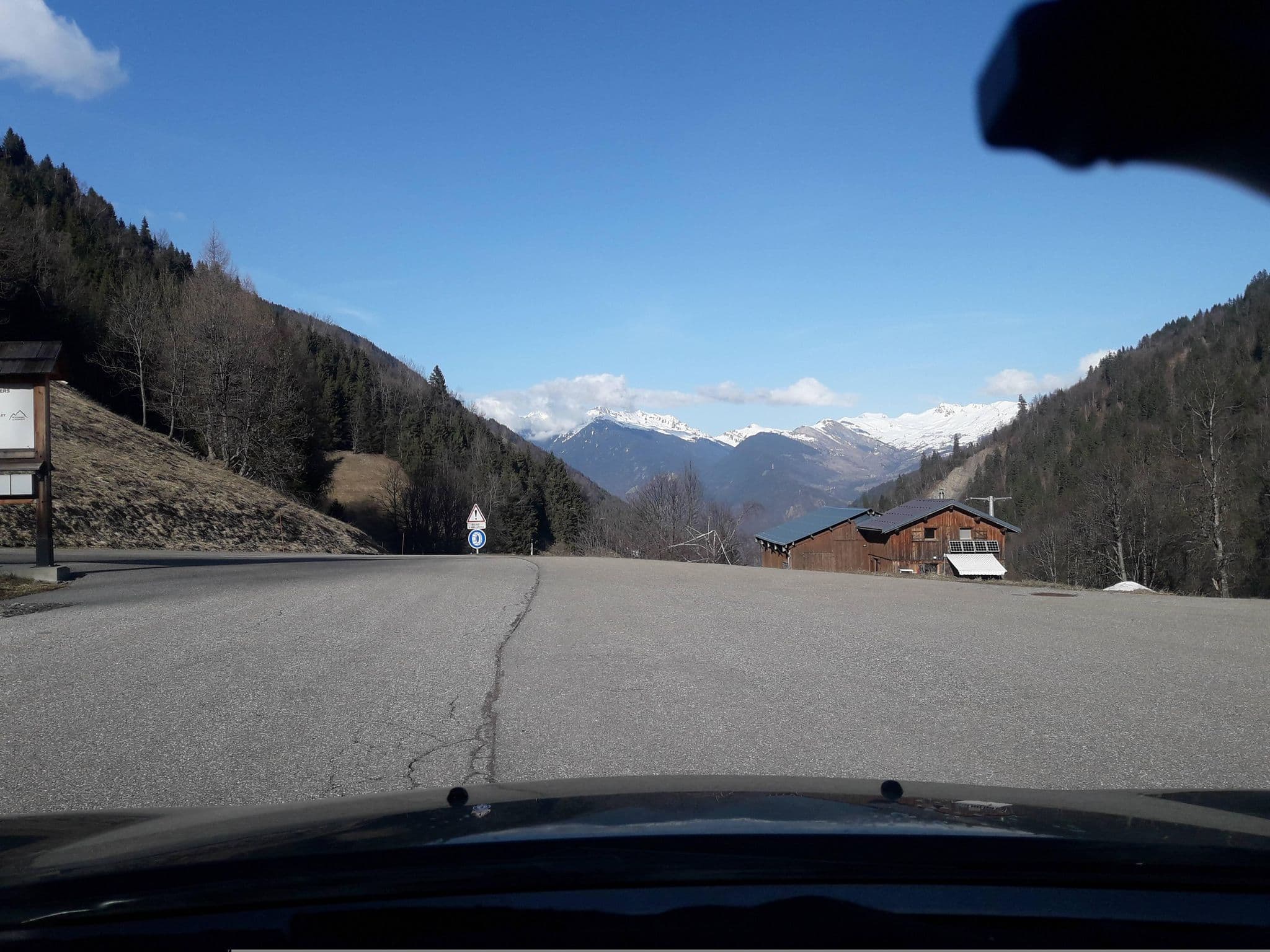 Street view near Aire de camping-car a Celliers La Léchère, Aigueblanche — © eric_s (CC BY-SA · Mapillary)