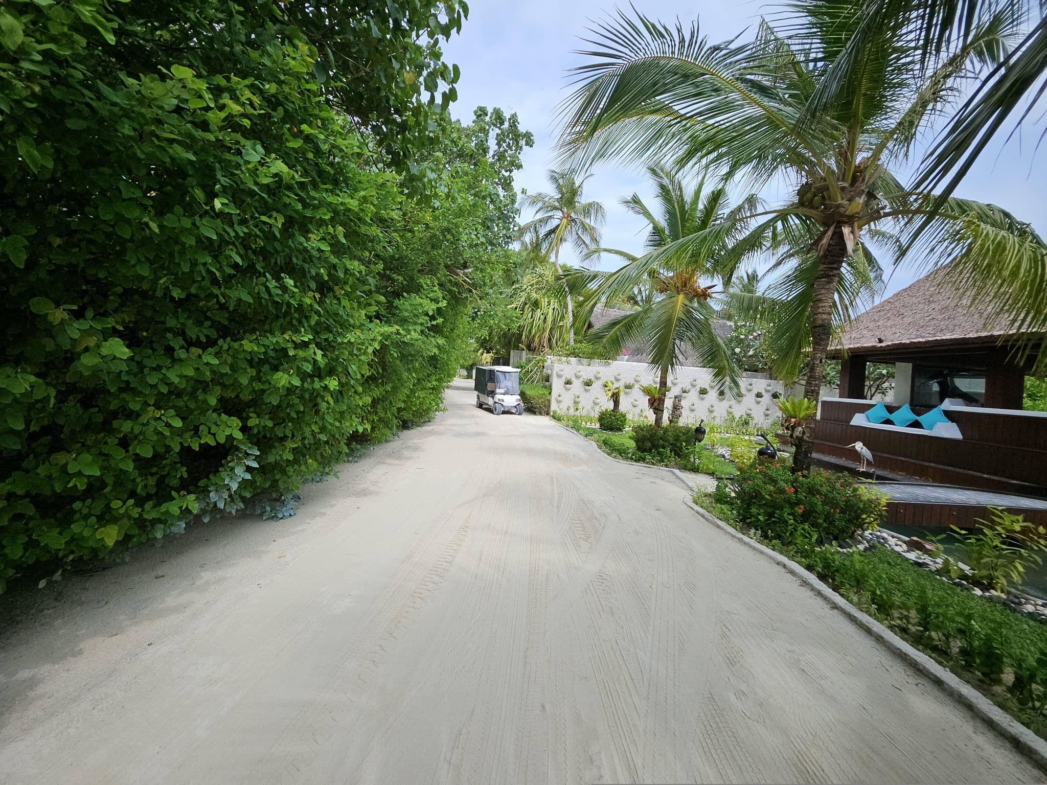 Street view near Beach Villa 22 Jumeraih, Male — © perlover (CC BY-SA · Mapillary)