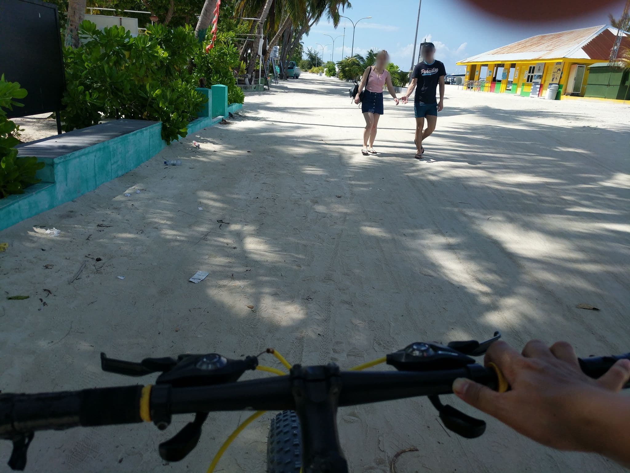 Street view near Sun Tan Beach Hotel, Maafushi — © GOwin (CC BY-SA · Mapillary)
