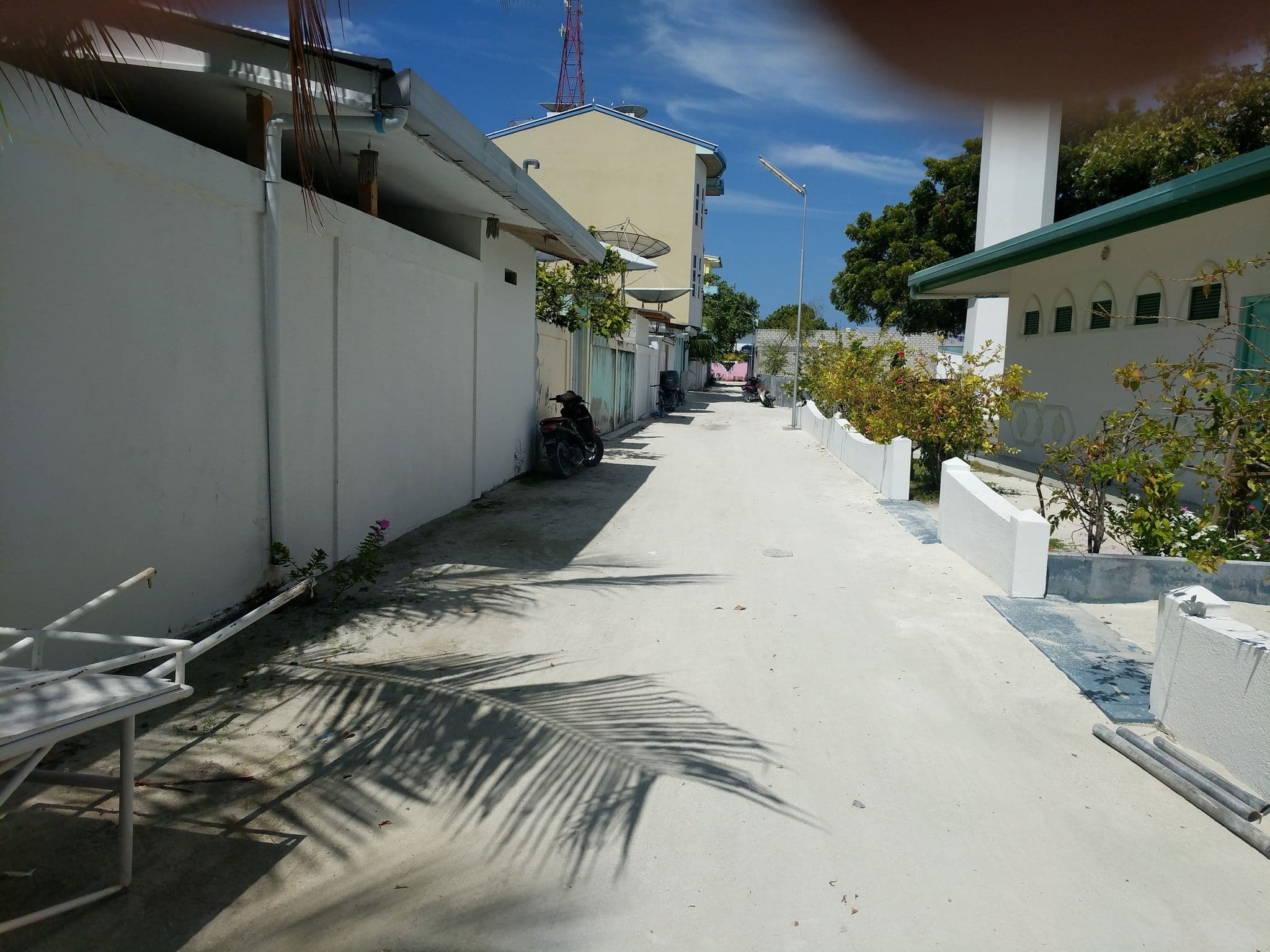 Street view near Fazaa Inn, Maafushi — © GOwin (CC BY-SA · Mapillary)