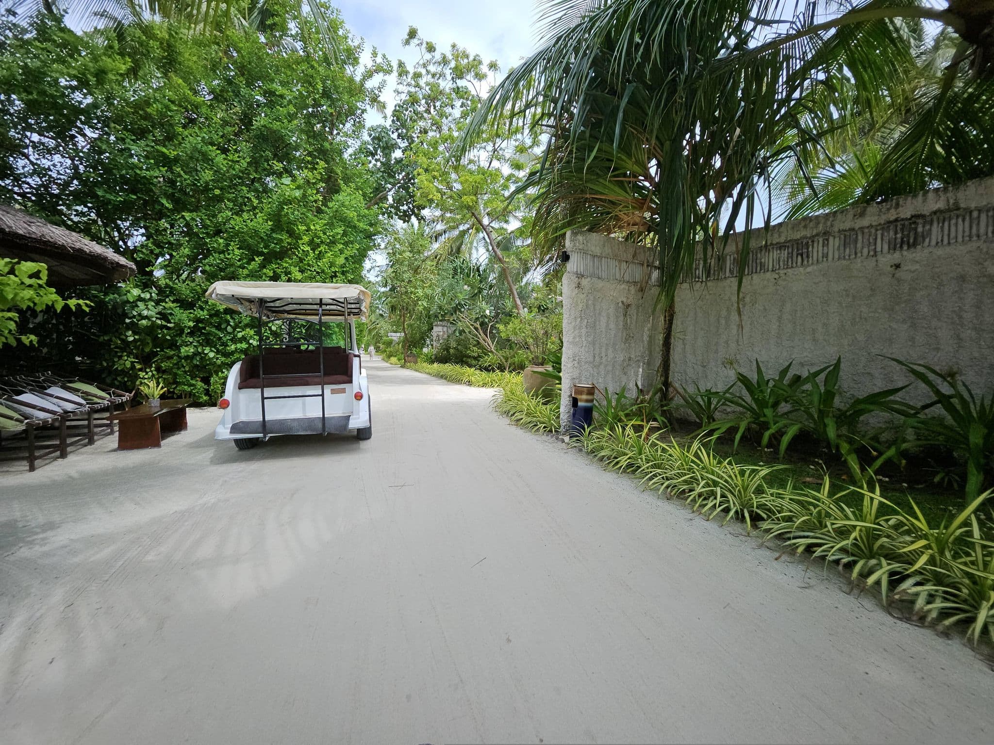 Street view near Beach Villa 35, Male — © perlover (CC BY-SA · Mapillary)