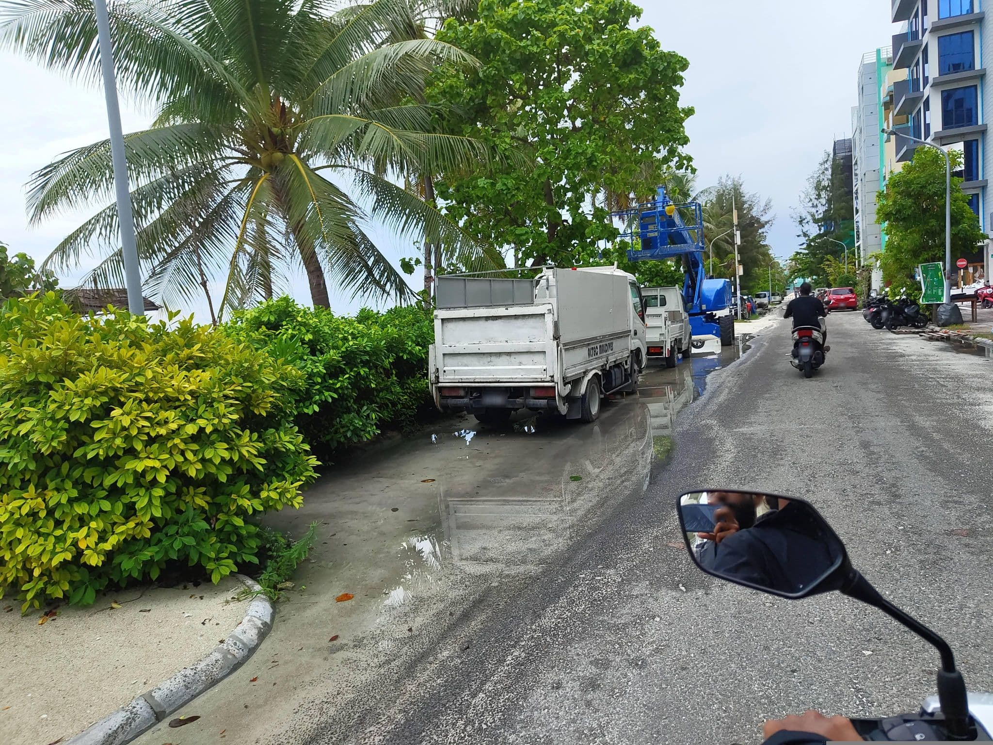 Street view near Eleventrees, Hulhumale — © sameeh (CC BY-SA · Mapillary)