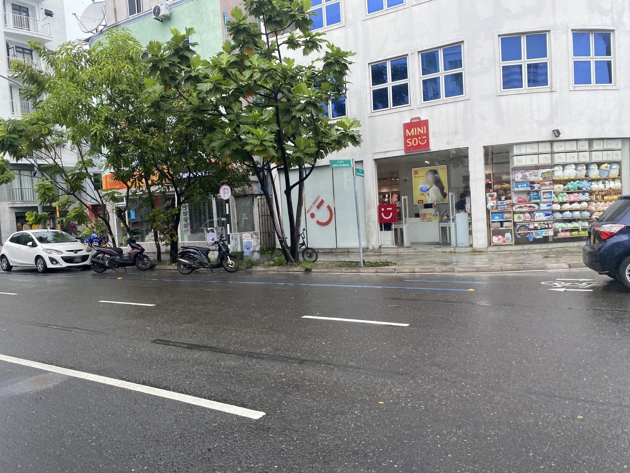 Street view near Hulhumale Beach Hotel, Hulhumale — © aimanshiyam (CC BY-SA · Mapillary)