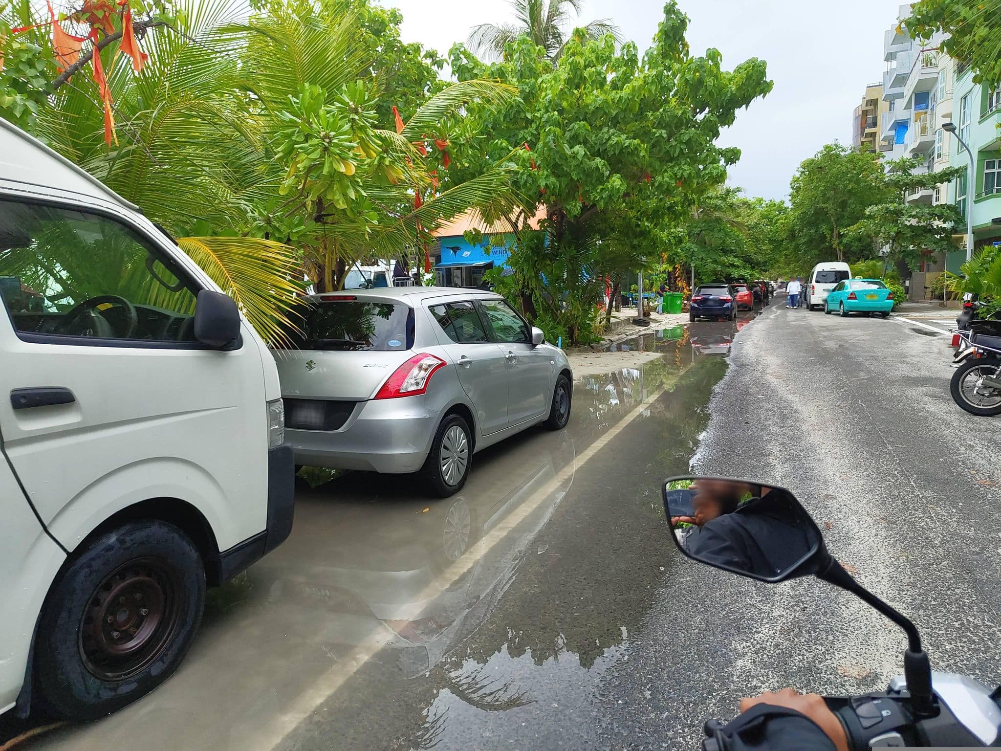 Street view near Paralian Hulhumale, Hulhumale — © sameeh (CC BY-SA · Mapillary)