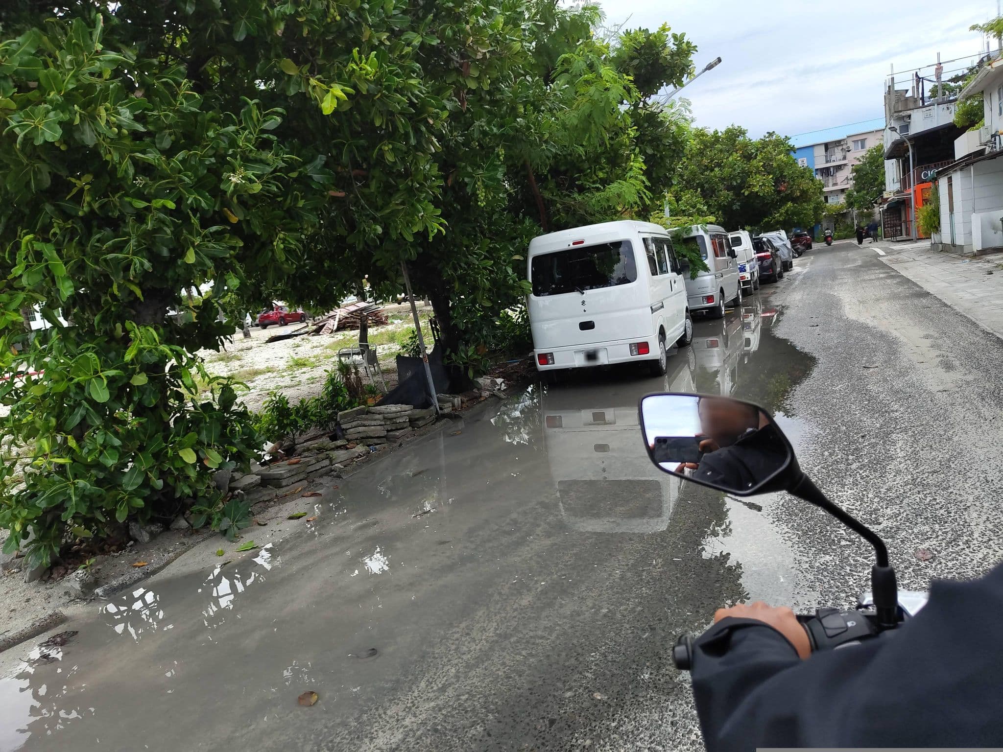 Street view near Acacia Hotel, Hulhumale — © sameeh (CC BY-SA · Mapillary)