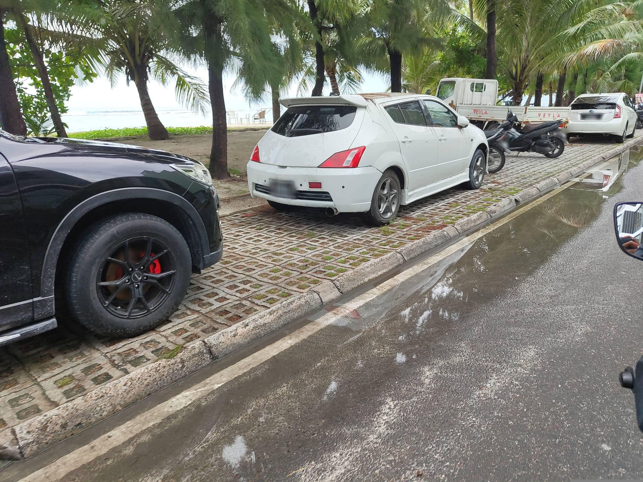 Street view near Grace Beach Inn, Hulhumale — © sameeh (CC BY-SA · Mapillary)