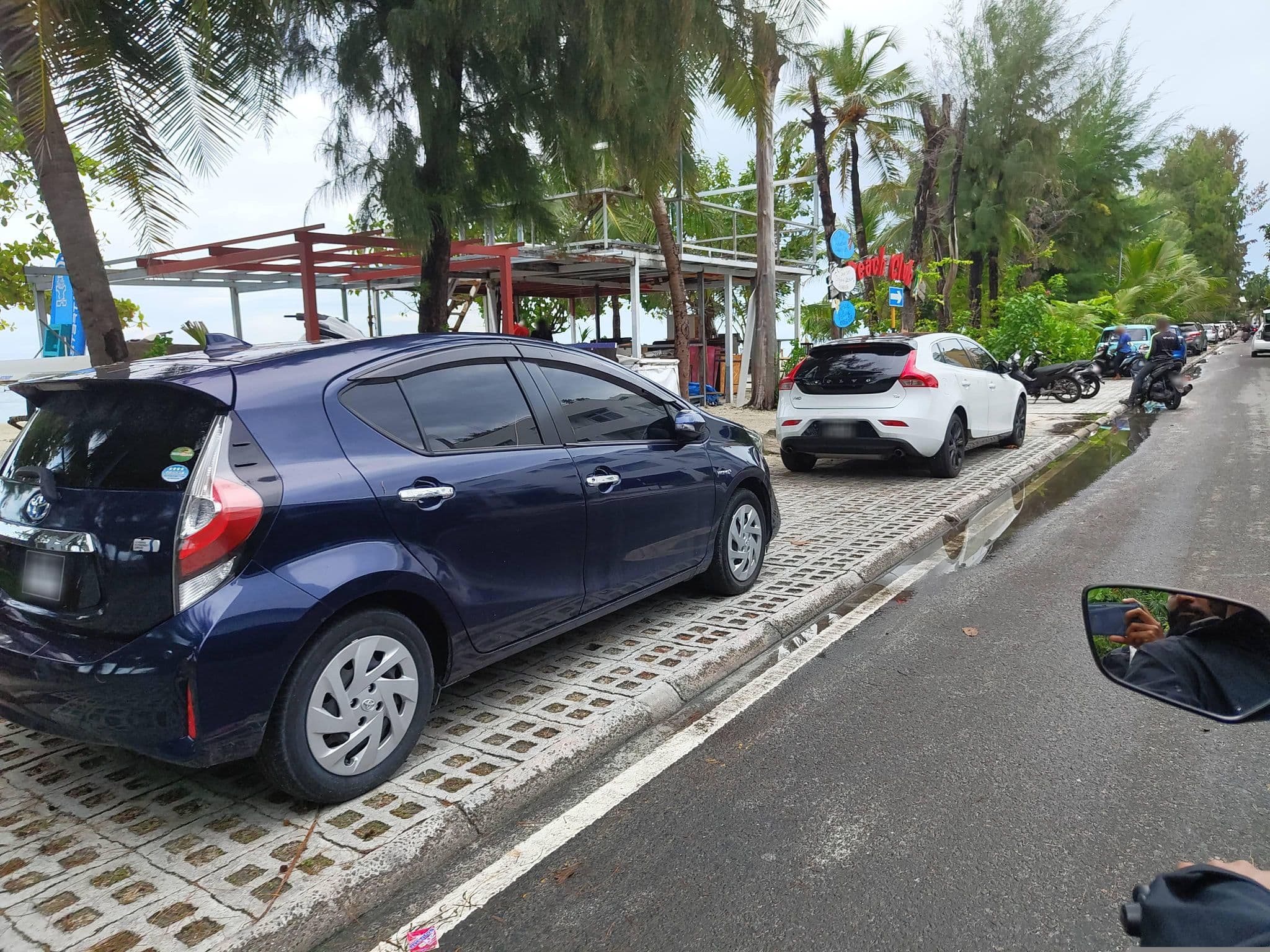 Street view near Palm View, Hulhumale — © sameeh (CC BY-SA · Mapillary)