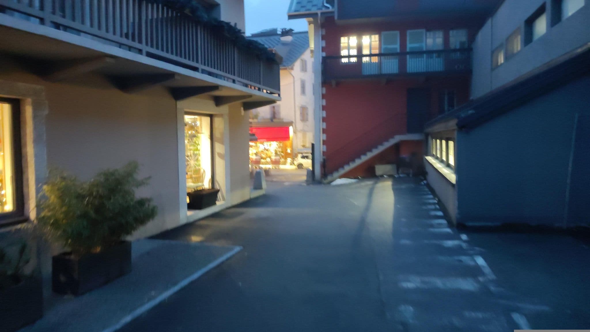 Street view near Appart' Hôtel Le Génépy, Chamonix-Mont-Blanc — © cheeseghost (CC BY-SA · Mapillary)