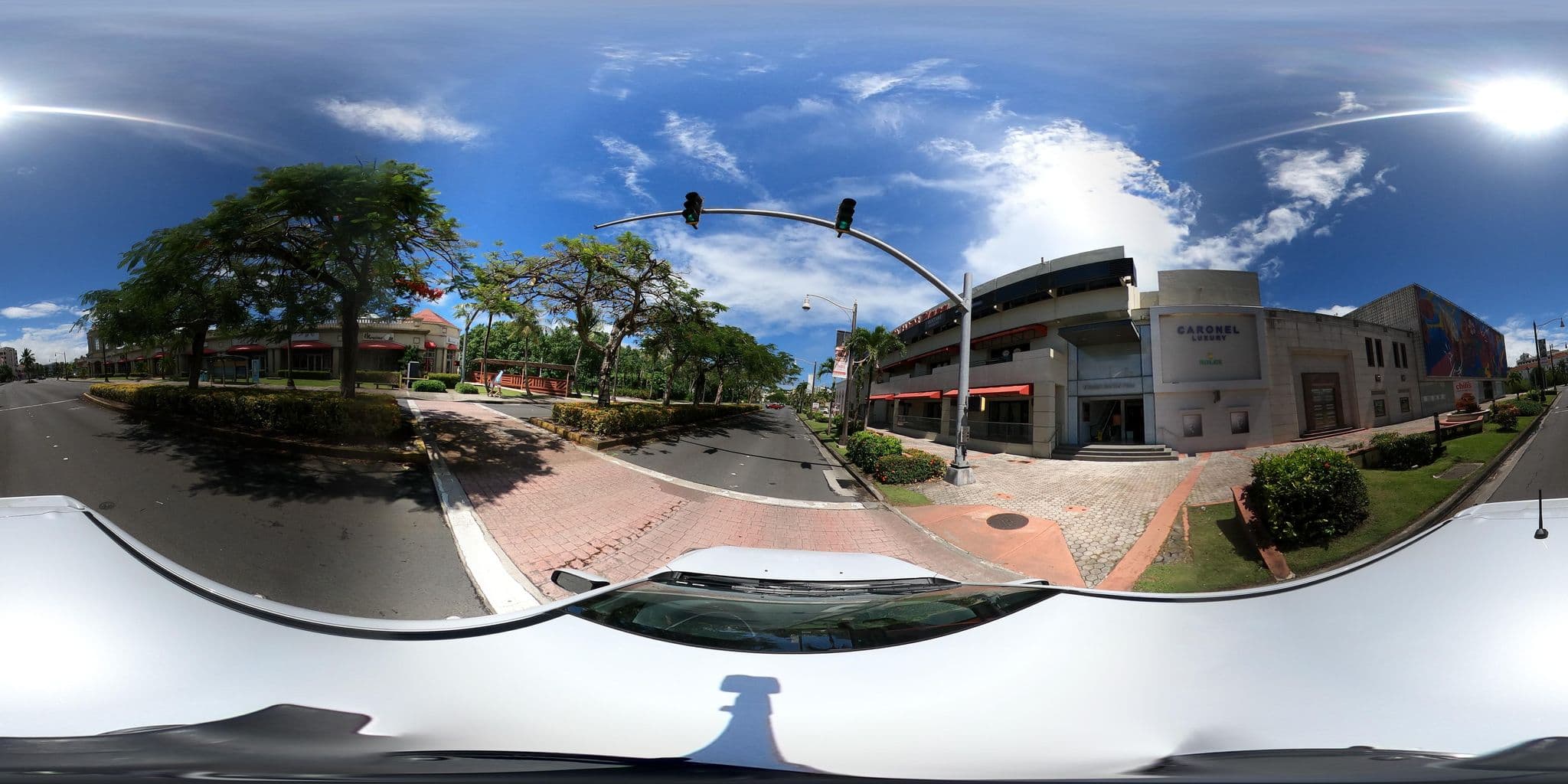 Street view near Royal Orchid Guam Hotel, Tamuning-Tumon-Harmon Village — © flashkiwi (CC BY-SA · Mapillary)