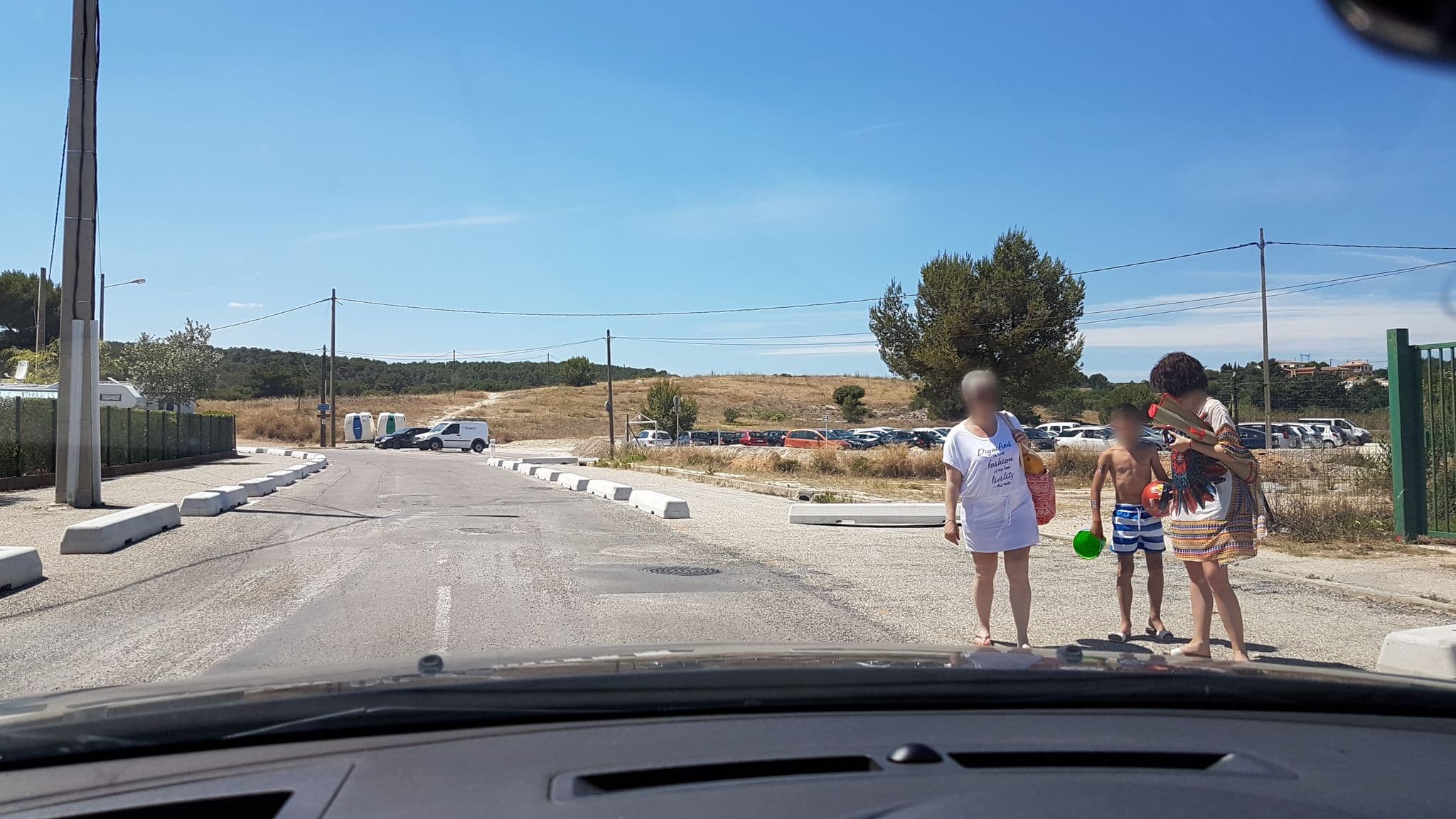 Street view near Aire Martigues, Camping de la Source, Sausset-les-Pins — © axelf8409 (CC BY-SA · Mapillary)